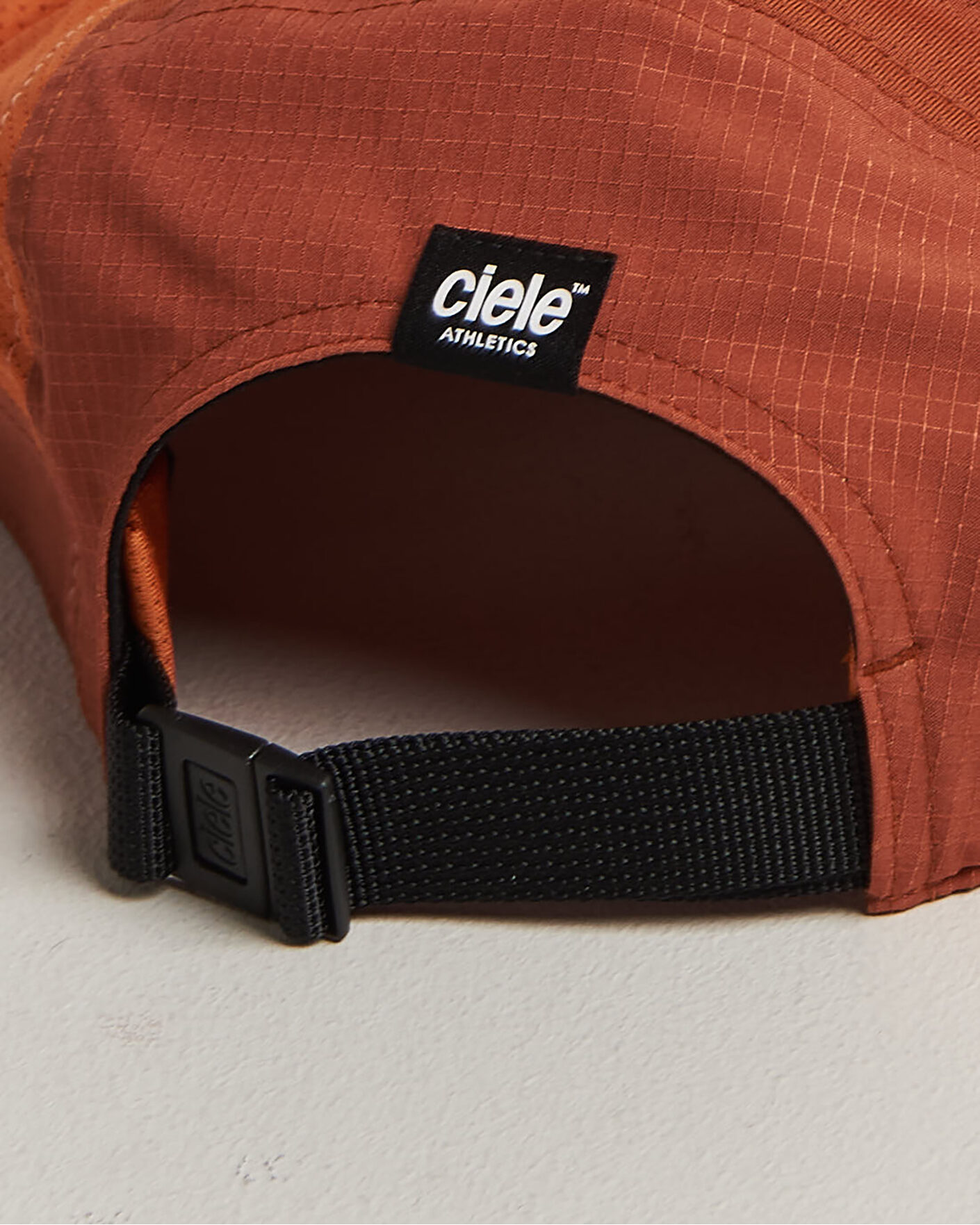 Men | Hats & Caps | Ciele | GOCap Field Running Cap Gingerbread Sunset