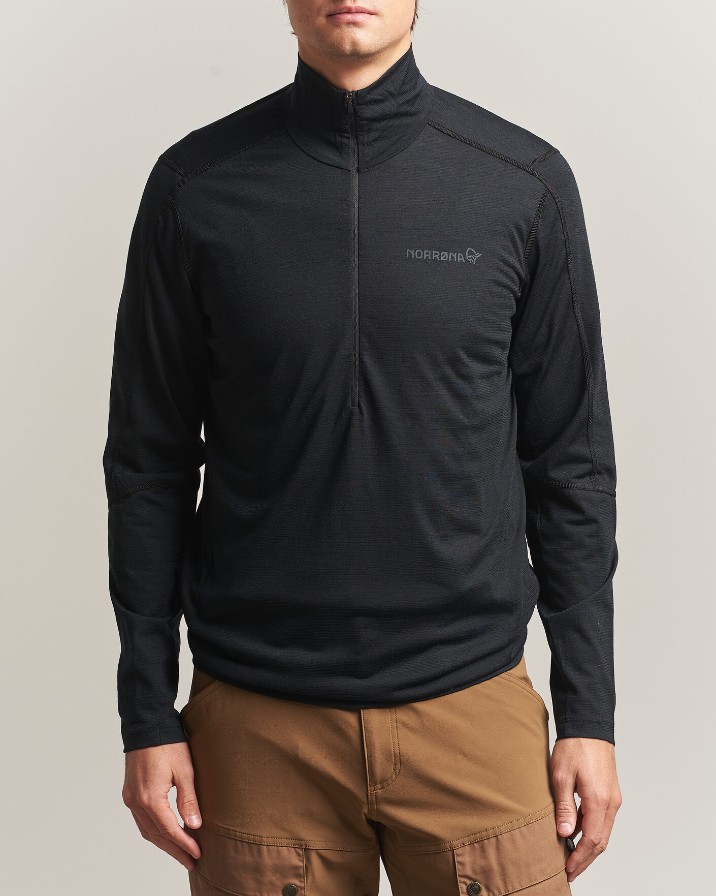 Men | Sweaters & Knitwear | Norrøna | Falketind Equalizer Wool Zip Neck Caviar Black