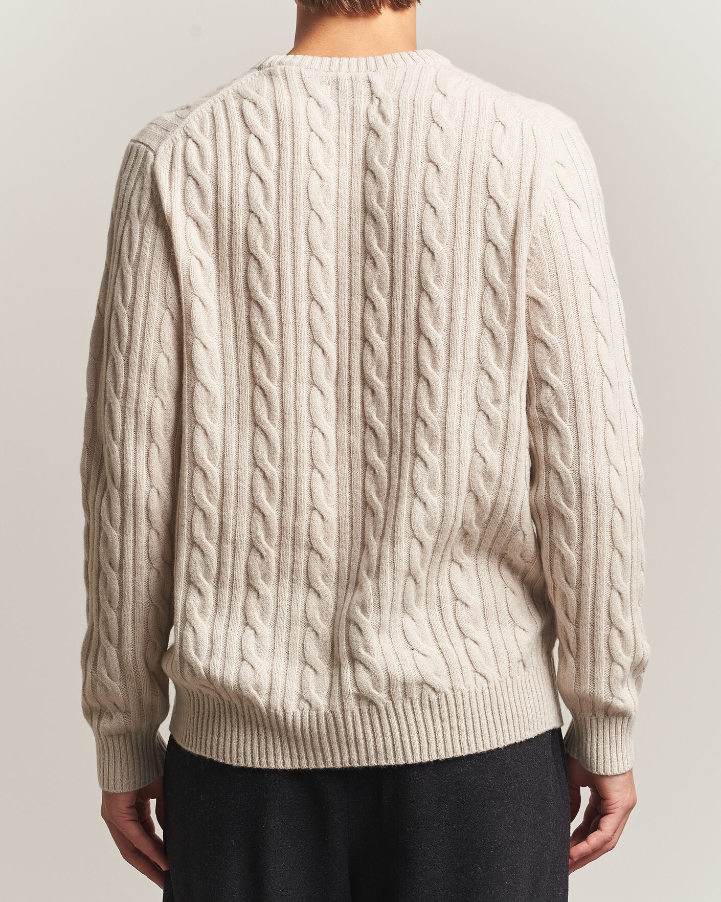 Men | Sweaters & Knitwear | Gant | Lambswool Cable Crew Neck Clay Beige