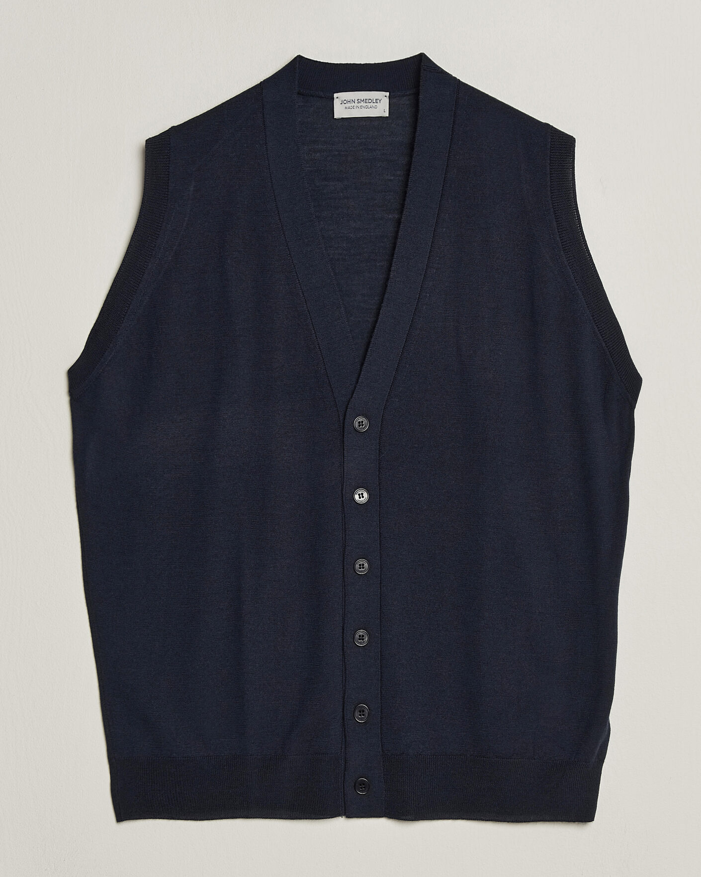Men | Sweaters & Knitwear | John Smedley | Bolton Extra Fine Merino Waistcoat Midnight