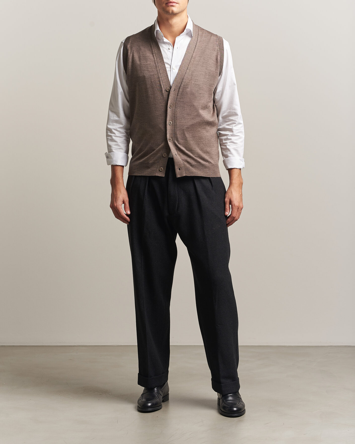 Men | Sweaters & Knitwear | John Smedley | Bolton Extra Fine Merino Waistcoat Mushroom Brown