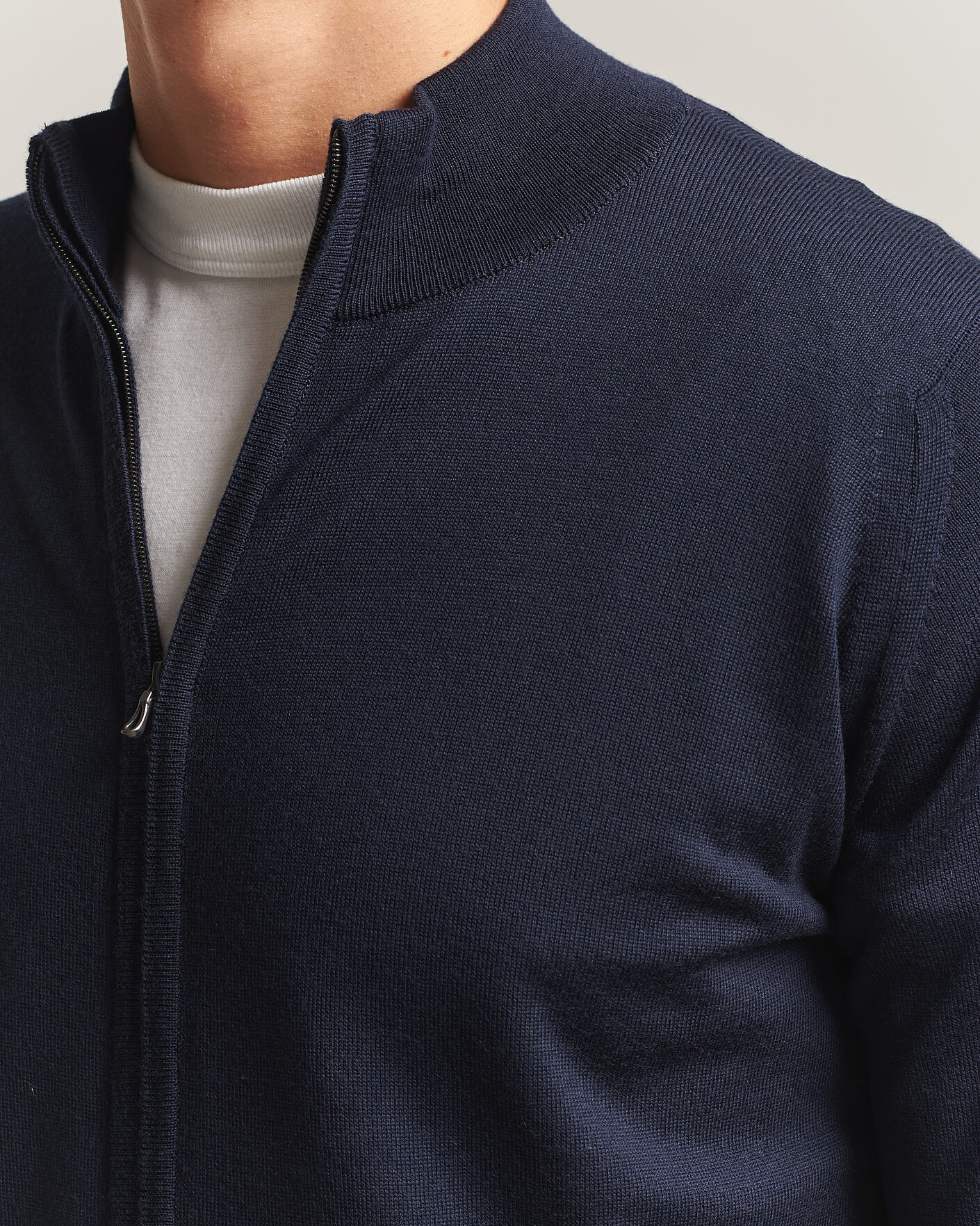 Men | Sweaters & Knitwear | John Smedley | Claygate Extra Fine Merino Full Zip Midnight