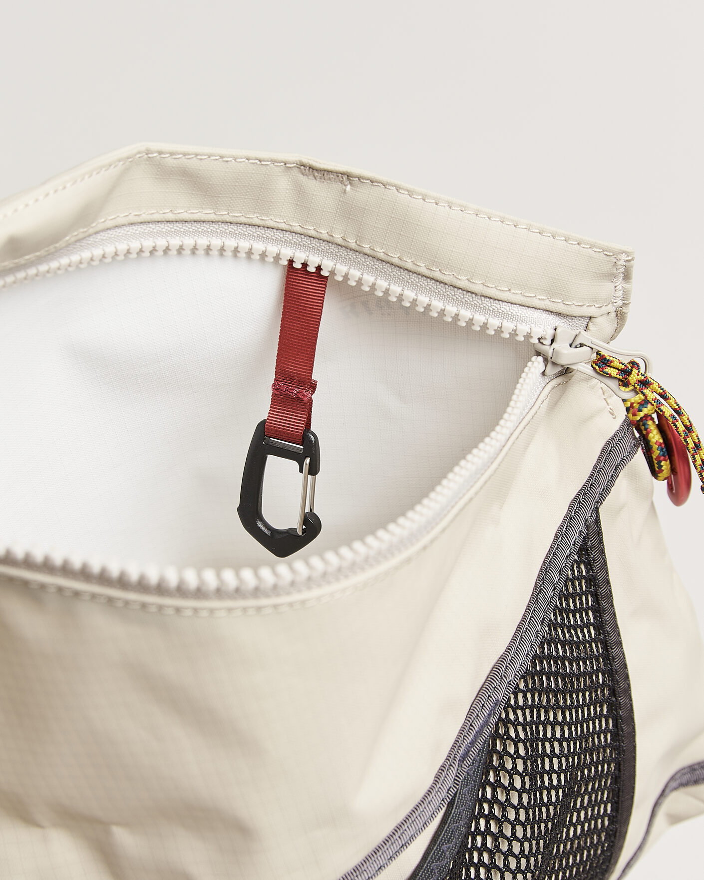 Men | Bags | Klättermusen | Hrid WP 3L Accessory Bag Silver Creme