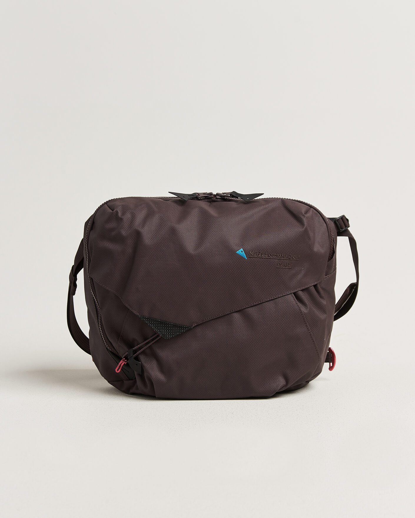 Men | Bags | Klättermusen | Gaut Messenger bag Brown Umber
