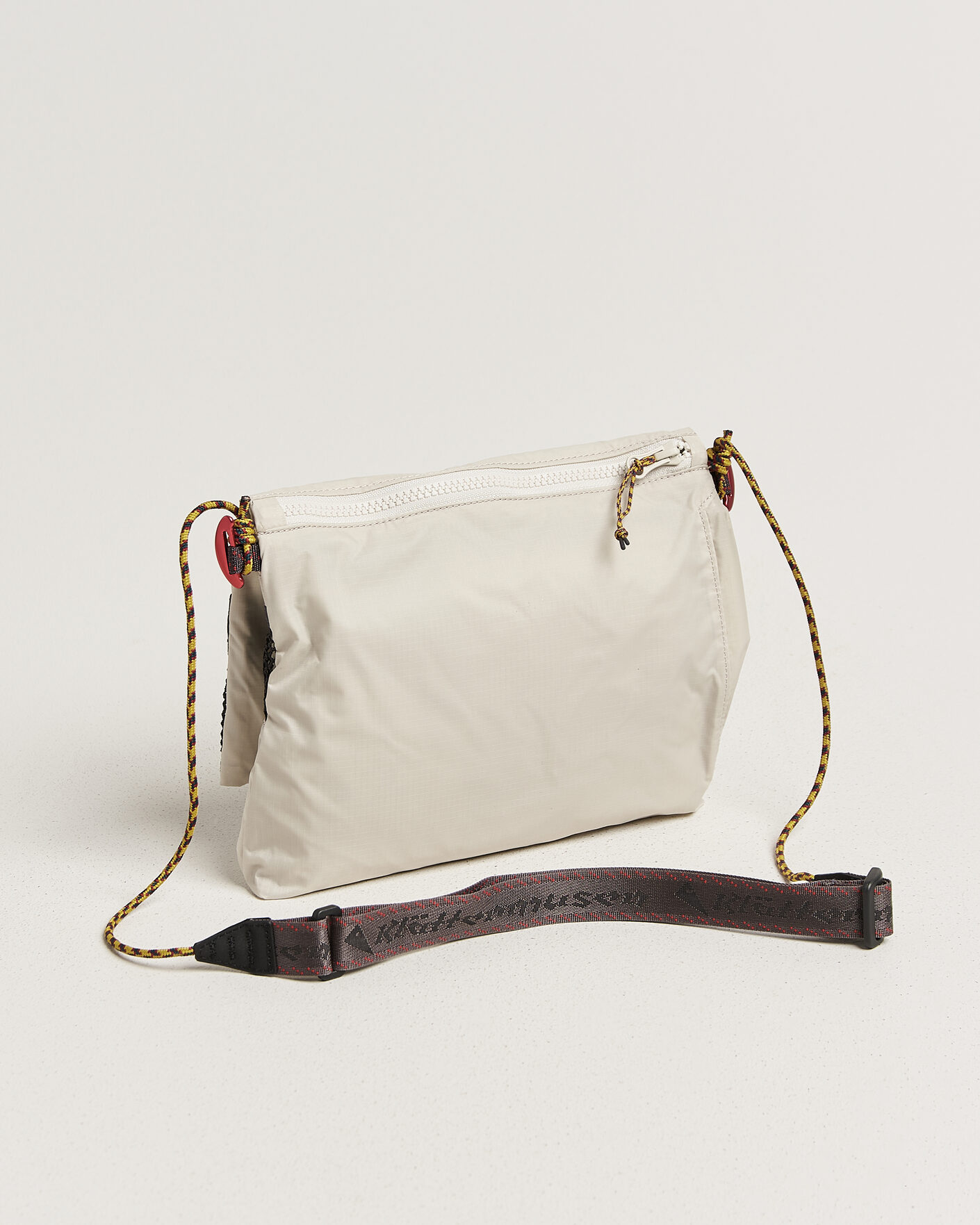 Men | Bags | Klättermusen | Algir Foldover Bag Putty Grey