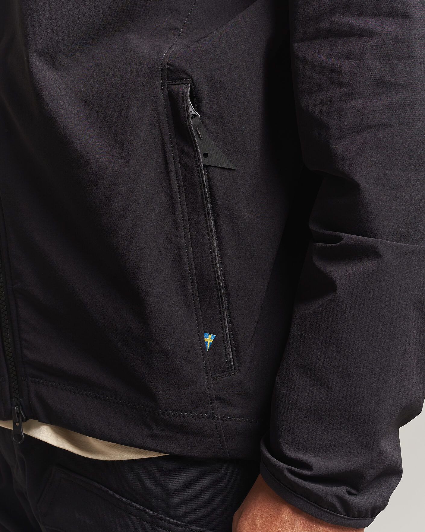 Men | Coats & Jackets | Klättermusen | Mithril Softshell Jacket Black
