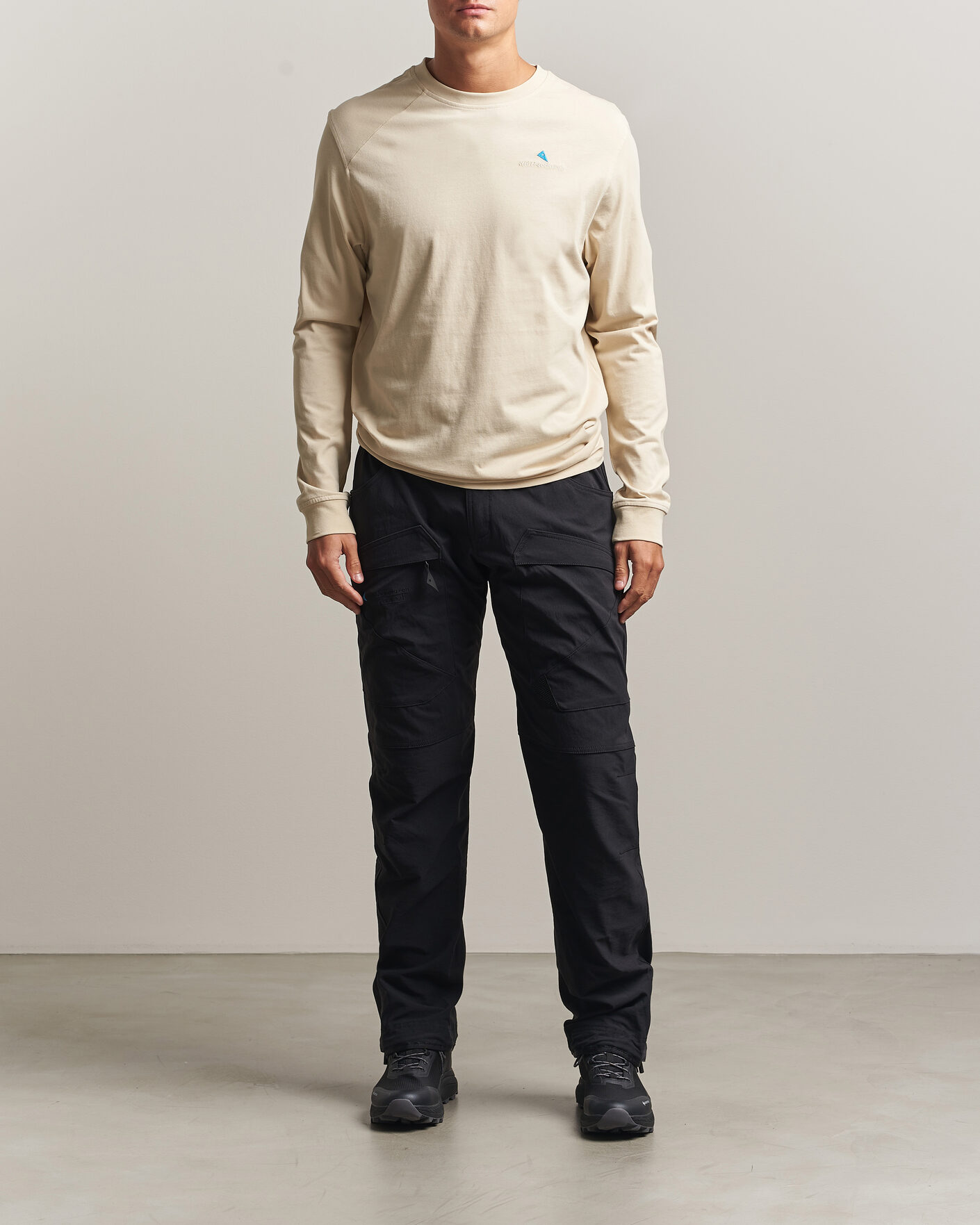 Men | T-Shirts | Klättermusen | Root Long Sleeve Logo T-Shirt Clay