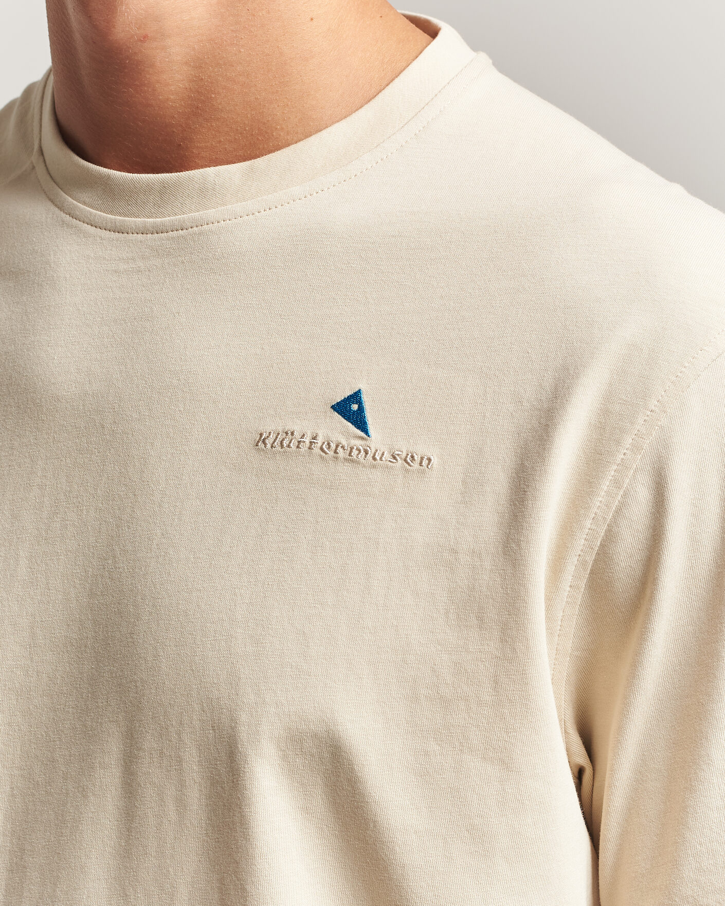 Men | T-Shirts | Klättermusen | Root Logo T-Shirt Clay