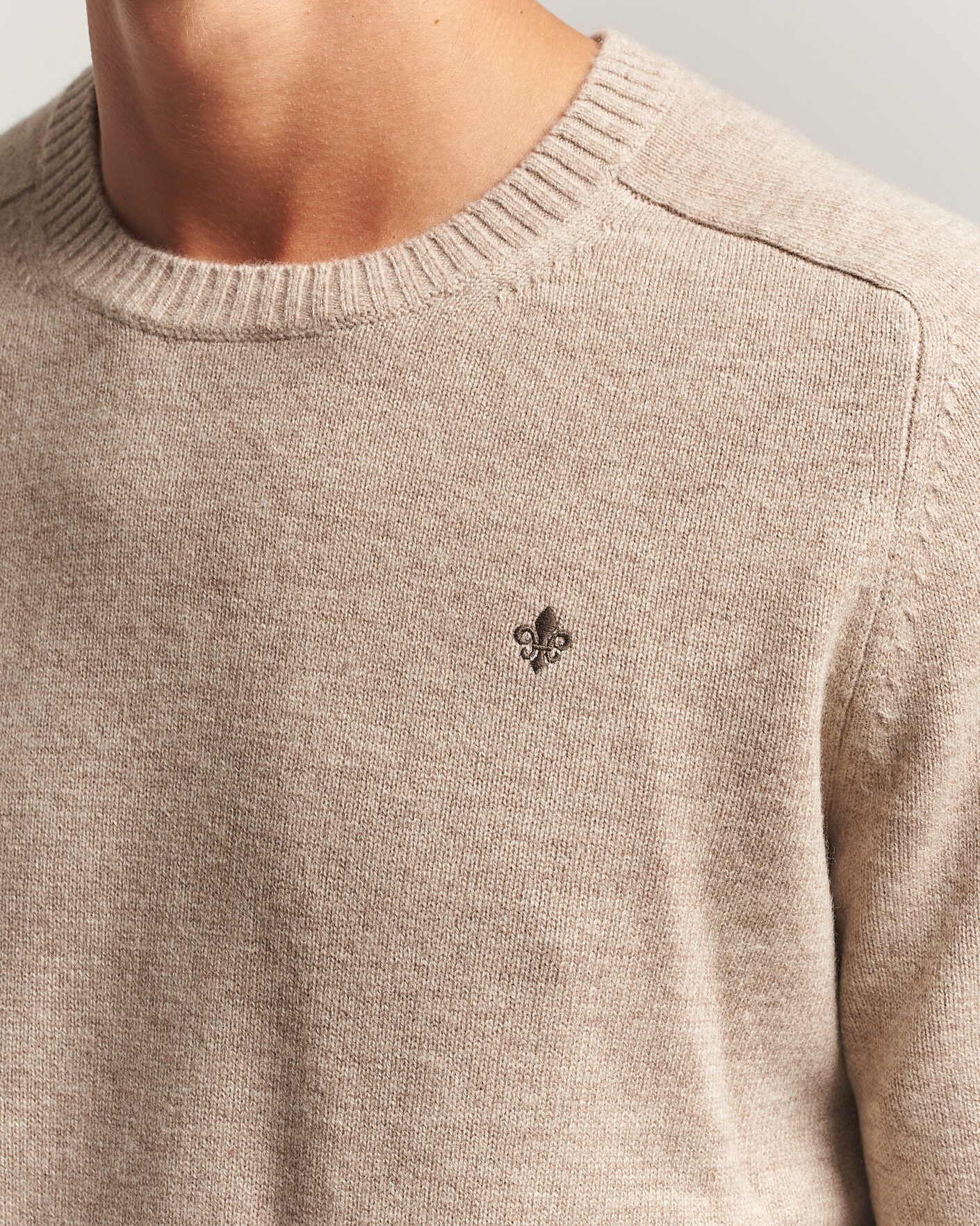 Men | Sweaters & Knitwear | Morris | Hertford Lambswool Crew Neck Khaki