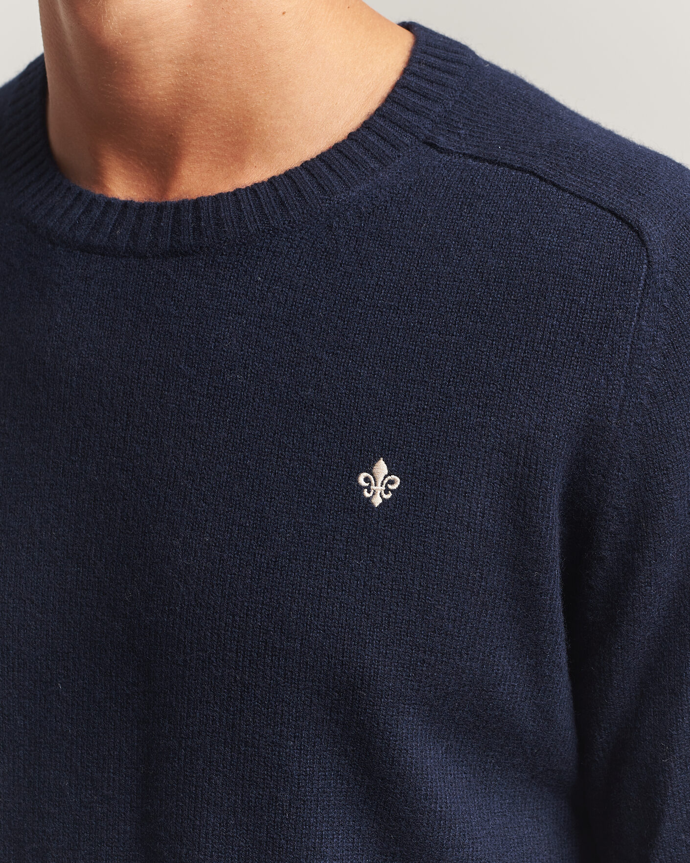 Men | Sweaters & Knitwear | Morris | Hertford Lambswool Crew Neck Navy