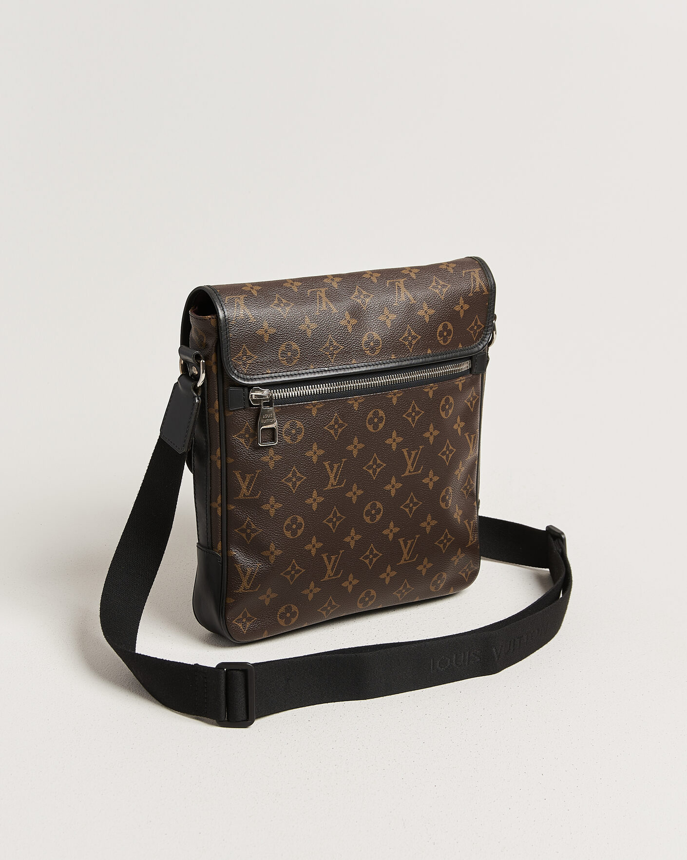 Men | Pre-Owned & Vintage Bags | Louis Vuitton Pre-Owned | Messenger Bag Monogram Macassar