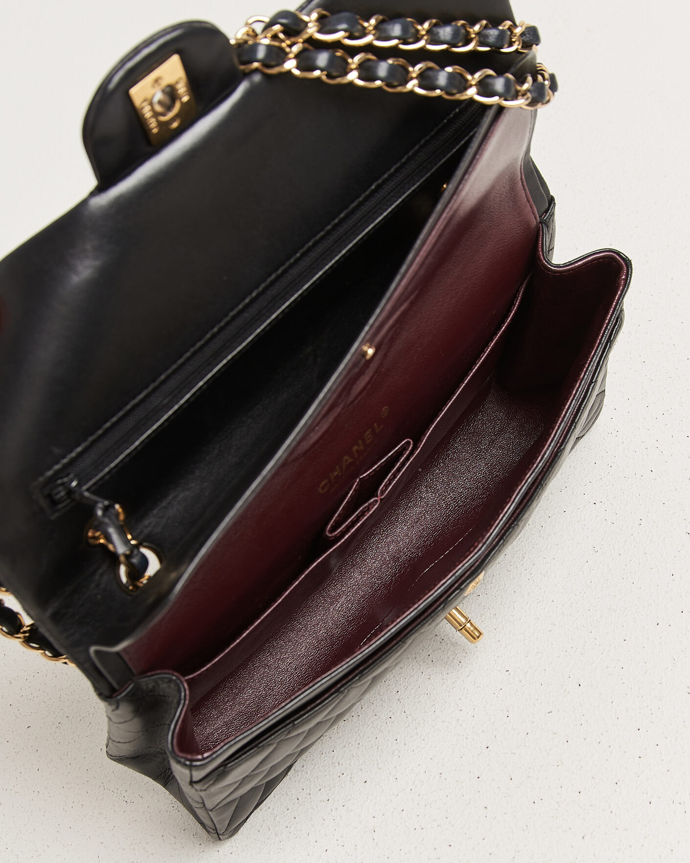 Men | Chanel Pre-Owned Classic Medium Double Flap Bag Lambskin Black | Chanel Pre-Owned | Classic Medium Double Flap Bag Lambskin Black