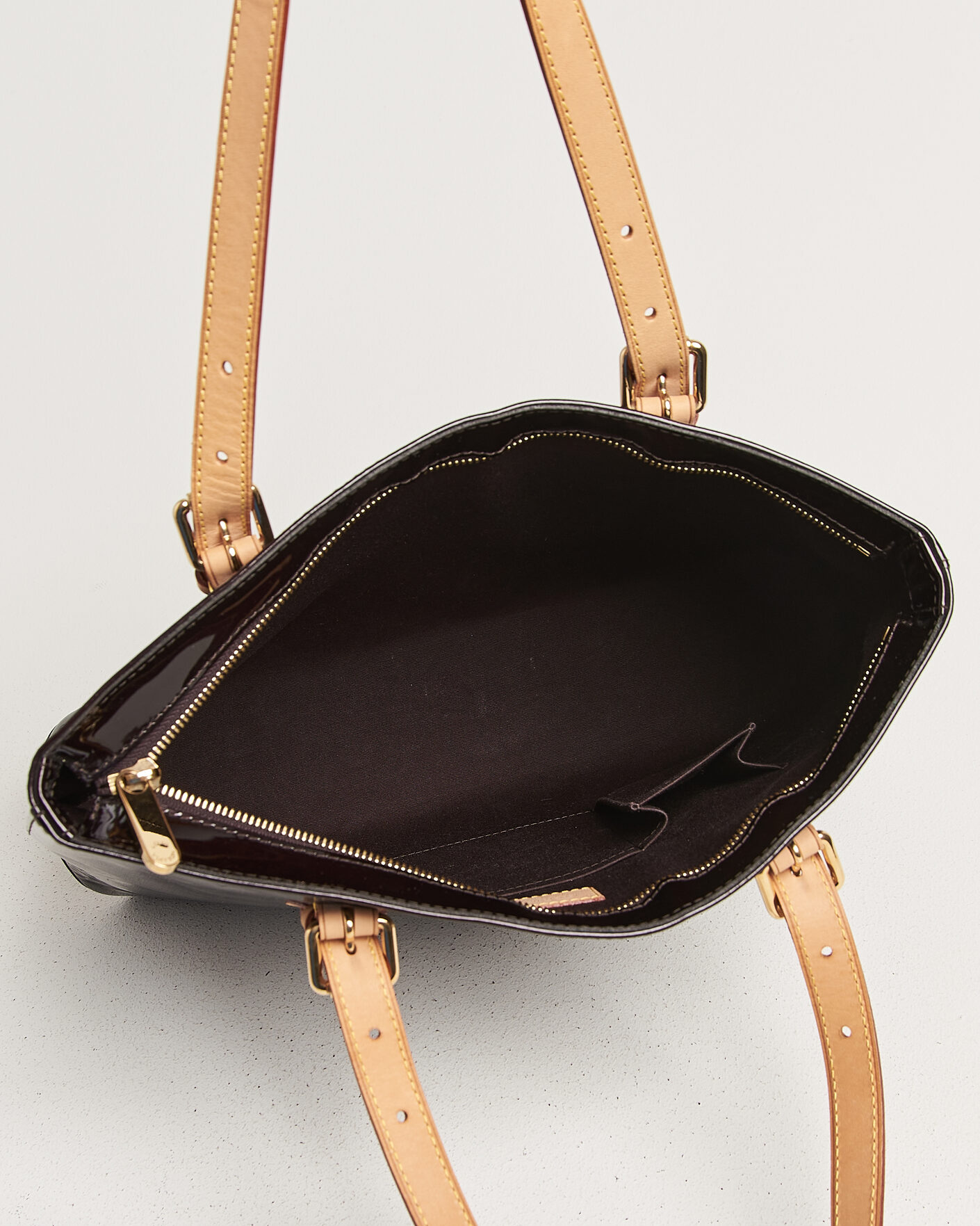 Men | Pre-Owned & Vintage Bags | Louis Vuitton Pre-Owned | Brentwood Tote Bag Vernis Leather Burgundy