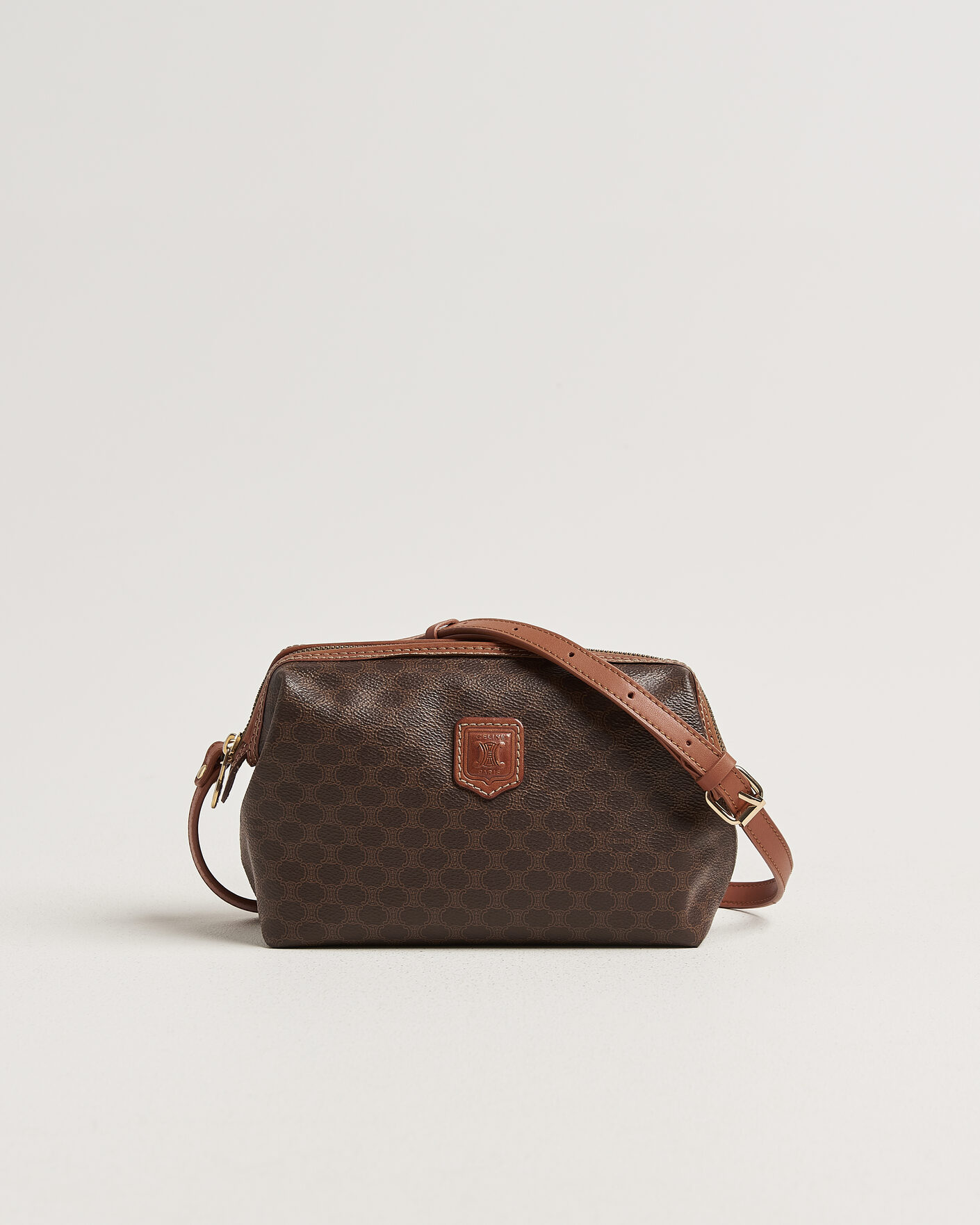 Men | Pre-Owned & Vintage Bags | Celine Pre-Owned | Macadame Pouch Bag Monogram
