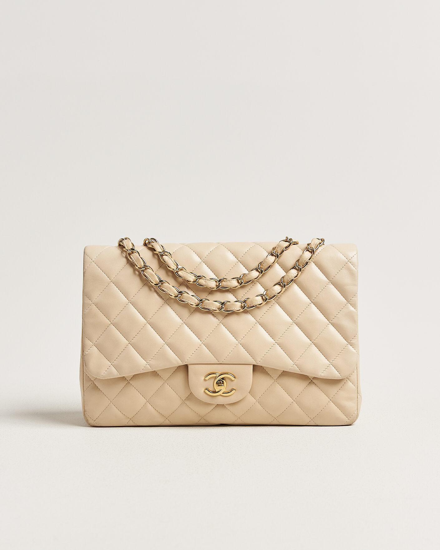 Men | Pre-Owned & Vintage Bags | Chanel Pre-Owned | Classic Jumbo Single Flap Bag Lambskin Beige