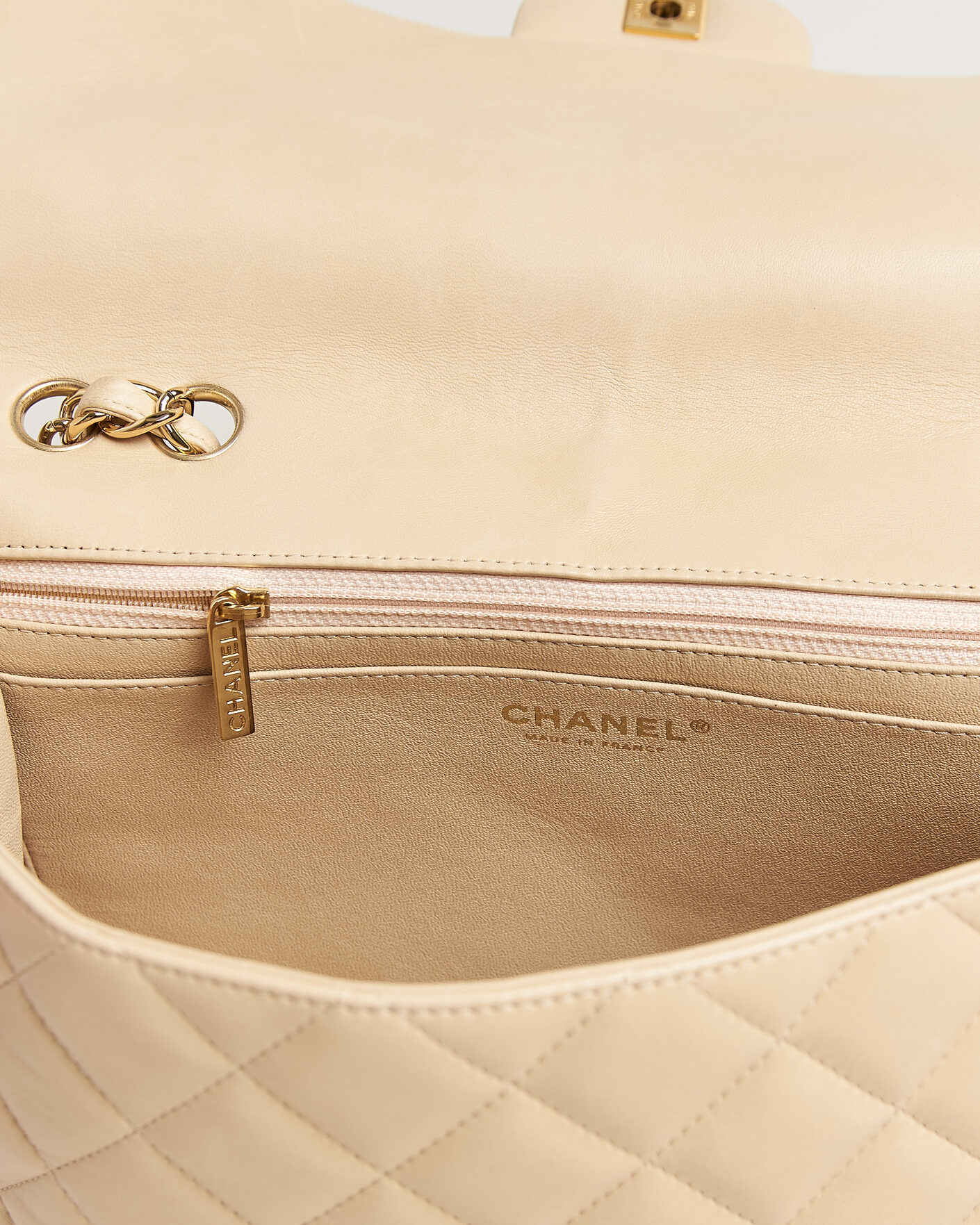 Men | Pre-Owned & Vintage Bags | Chanel Pre-Owned | Classic Jumbo Single Flap Bag Lambskin Beige