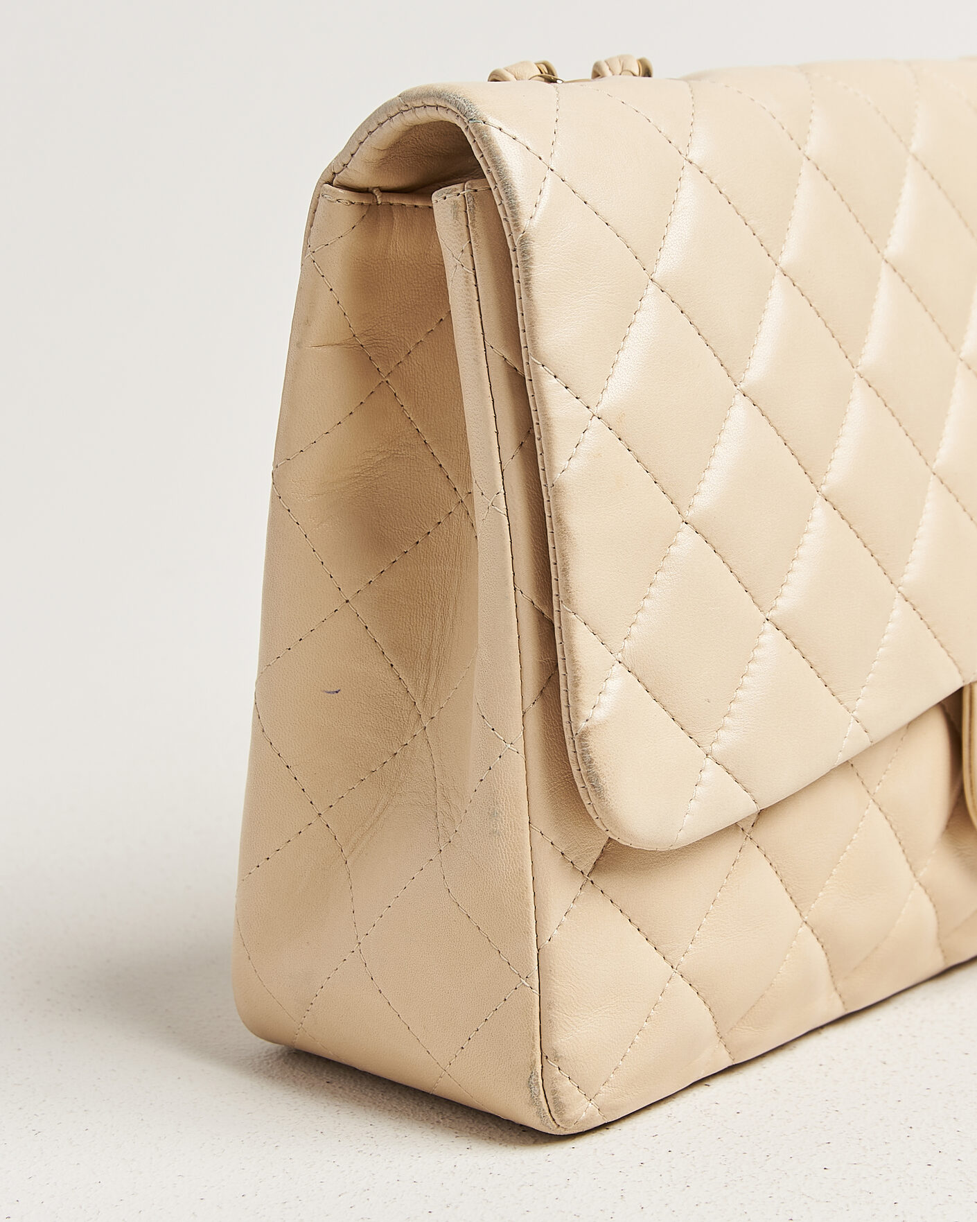 Men | Chanel Pre-Owned Classic Jumbo Single Flap Bag Lambskin Beige | Chanel Pre-Owned | Classic Jumbo Single Flap Bag Lambskin Beige