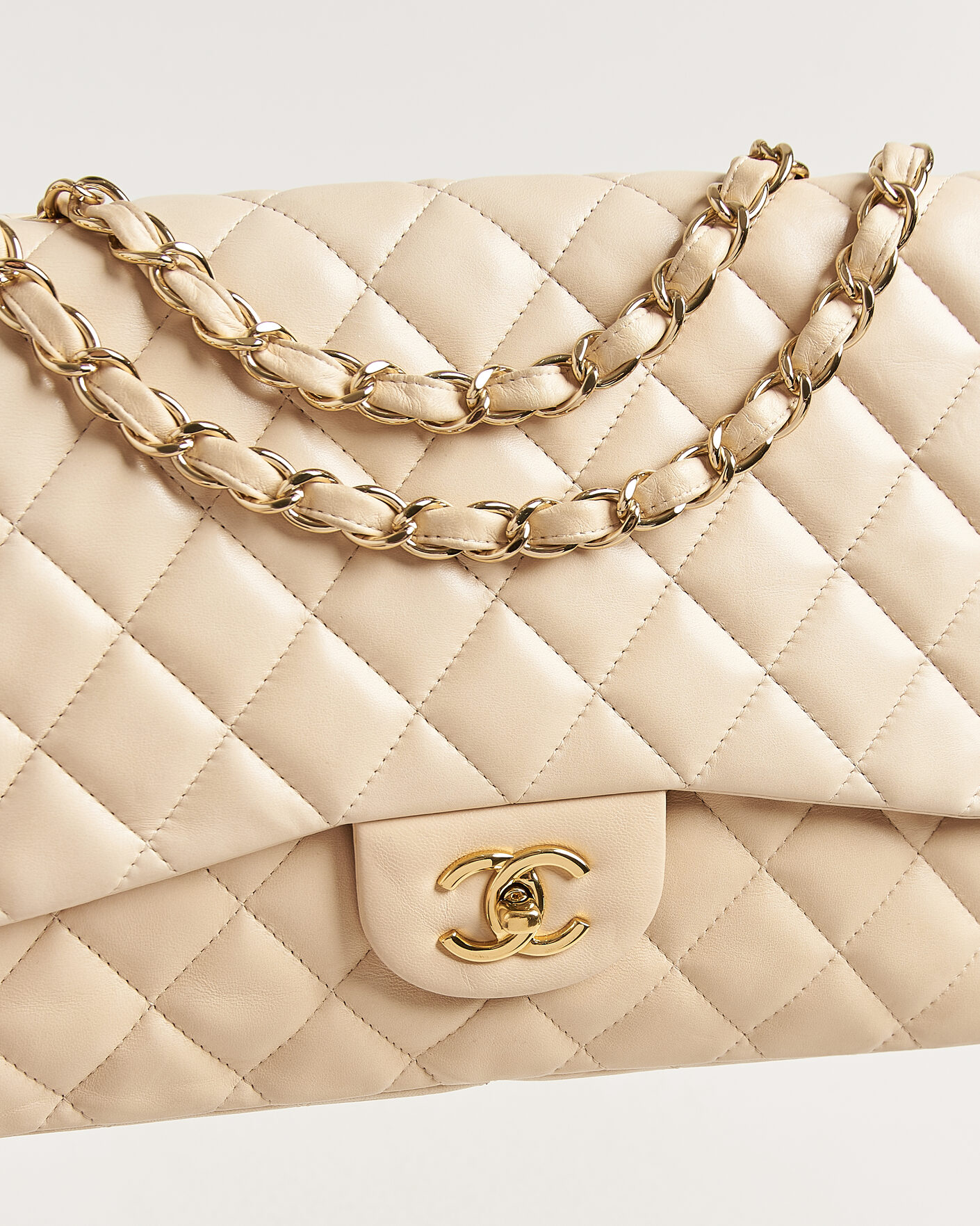 Men | Pre-Owned & Vintage Bags | Chanel Pre-Owned | Classic Jumbo Single Flap Bag Lambskin Beige