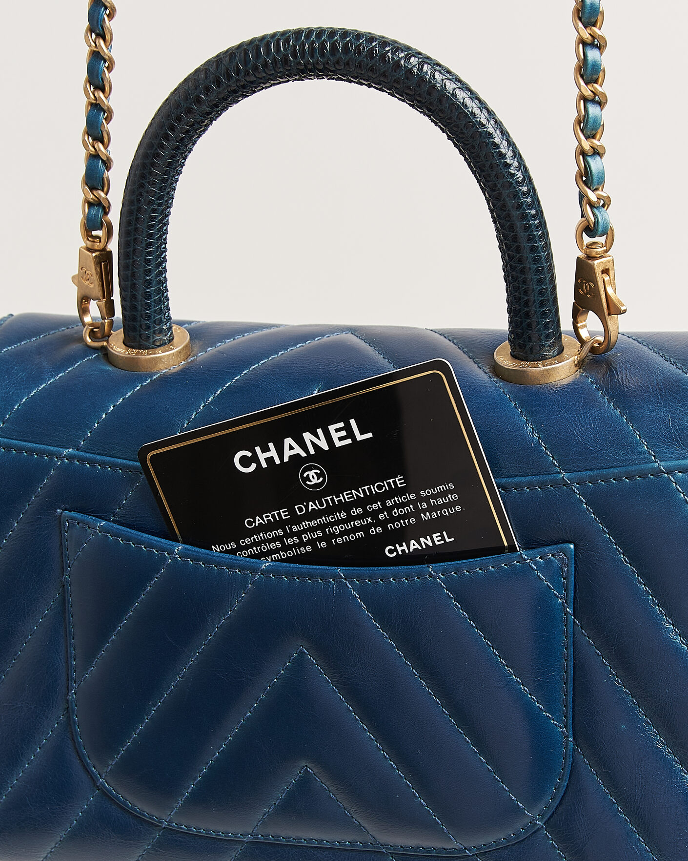 Men | Pre-Owned & Vintage Bags | Chanel Pre-Owned | Coco Handle Chevron Bag Blue