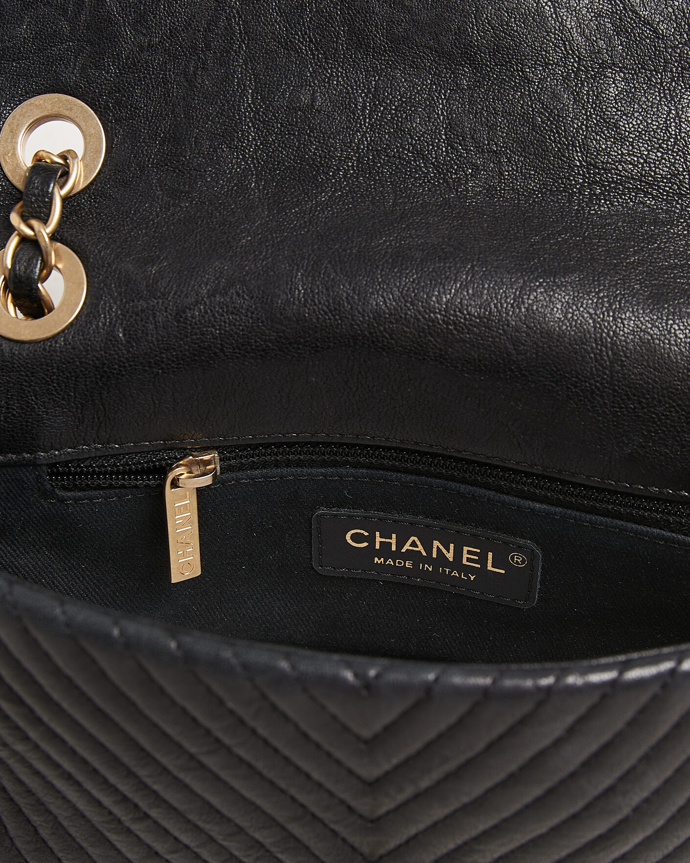 Men | Pre-Owned & Vintage Bags | Chanel Pre-Owned | Chevron Small Flap Bag Black