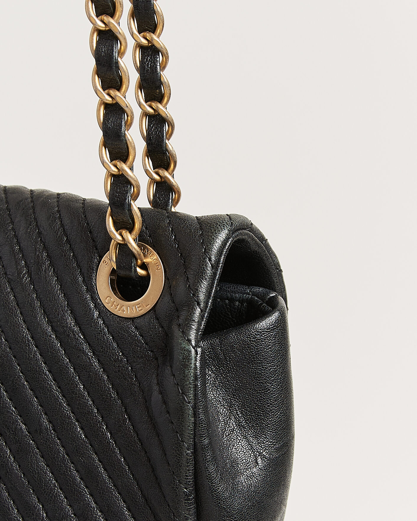 Men | Pre-Owned & Vintage Bags | Chanel Pre-Owned | Chevron Small Flap Bag Black