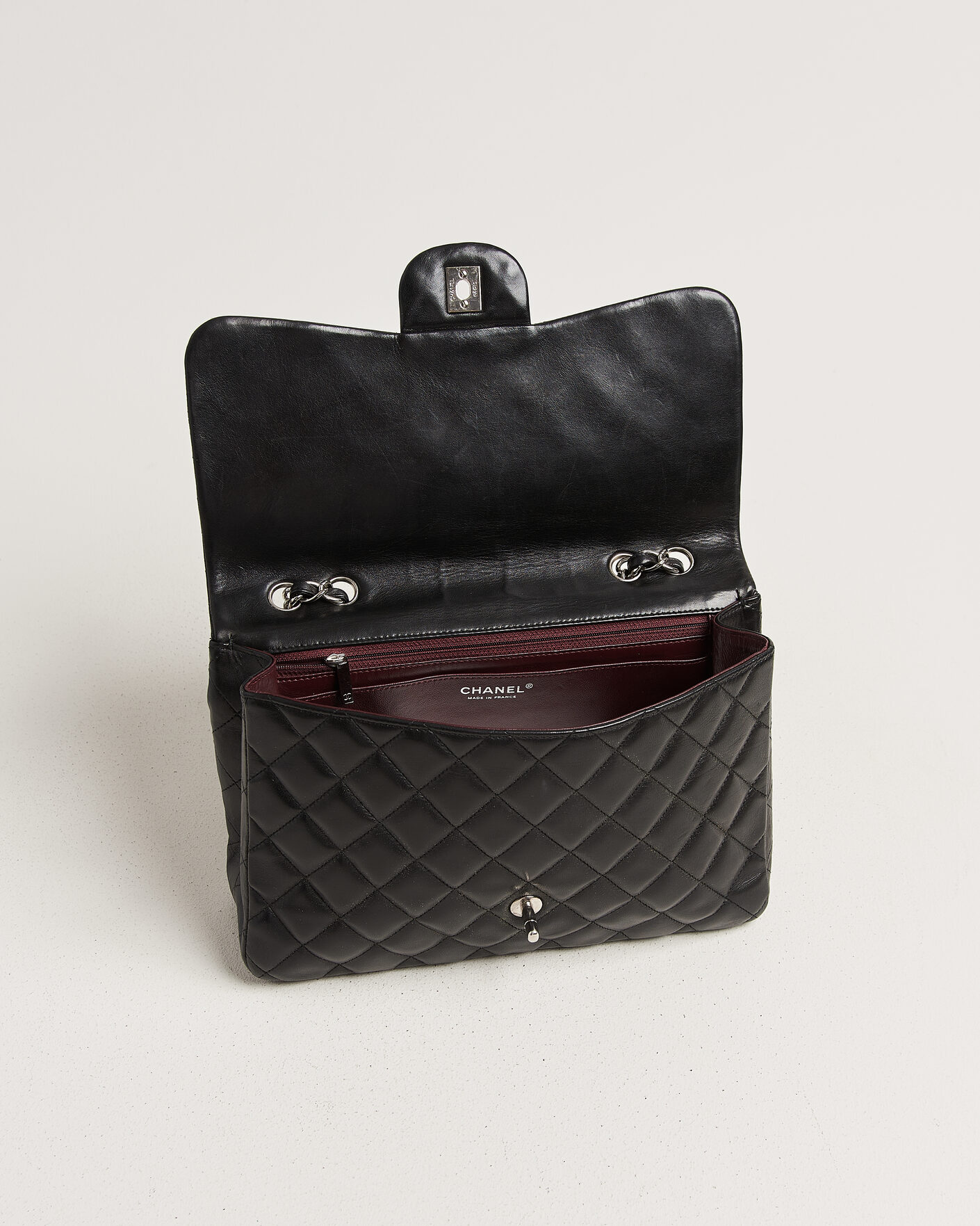 Men | Pre-Owned & Vintage Bags | Chanel Pre-Owned | Classic Jumbo Single Flap Bag Lambskin Black