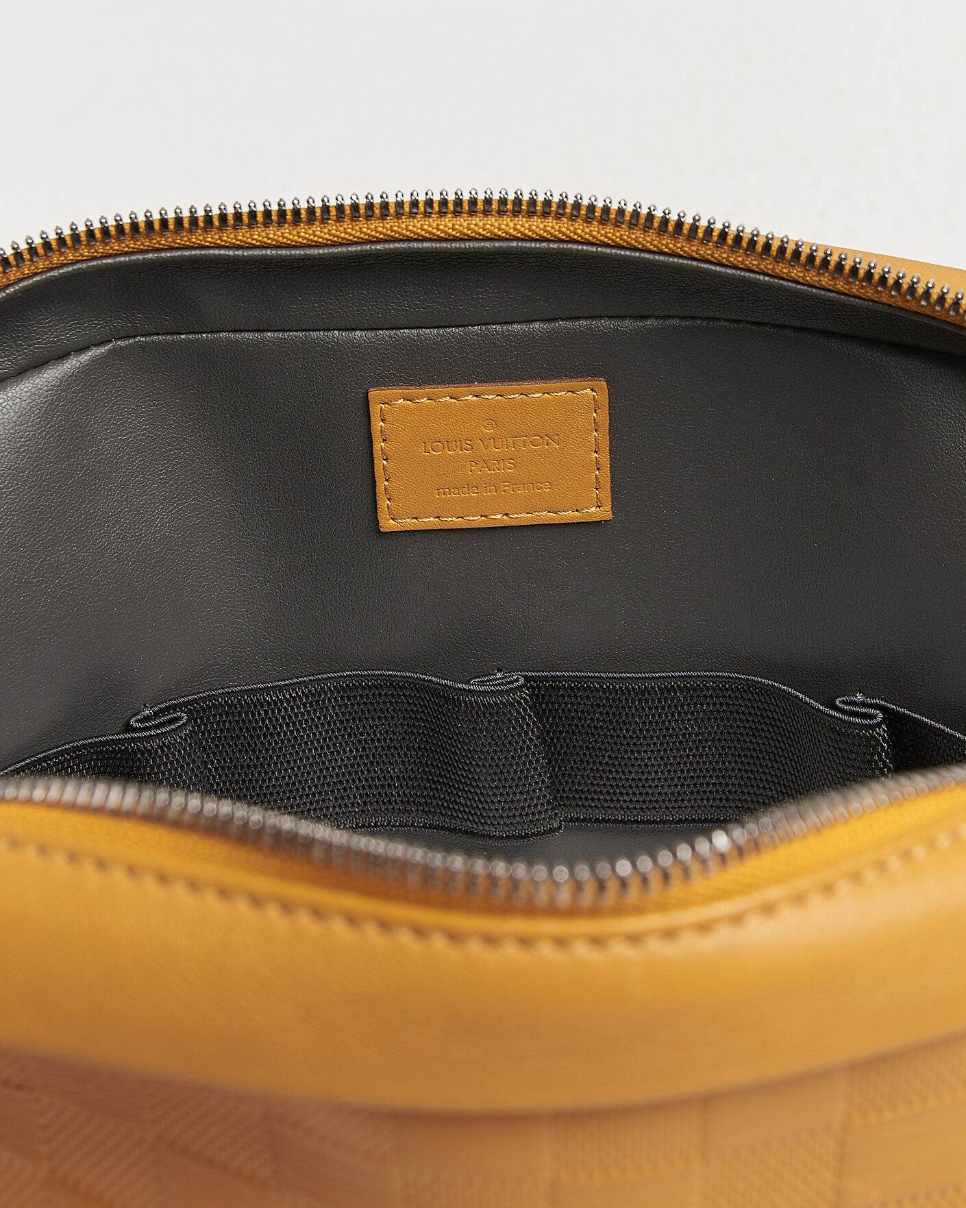 Men | Pre-Owned & Vintage Bags | Louis Vuitton Pre-Owned | Toiletry Bag Damier Infini Yellow