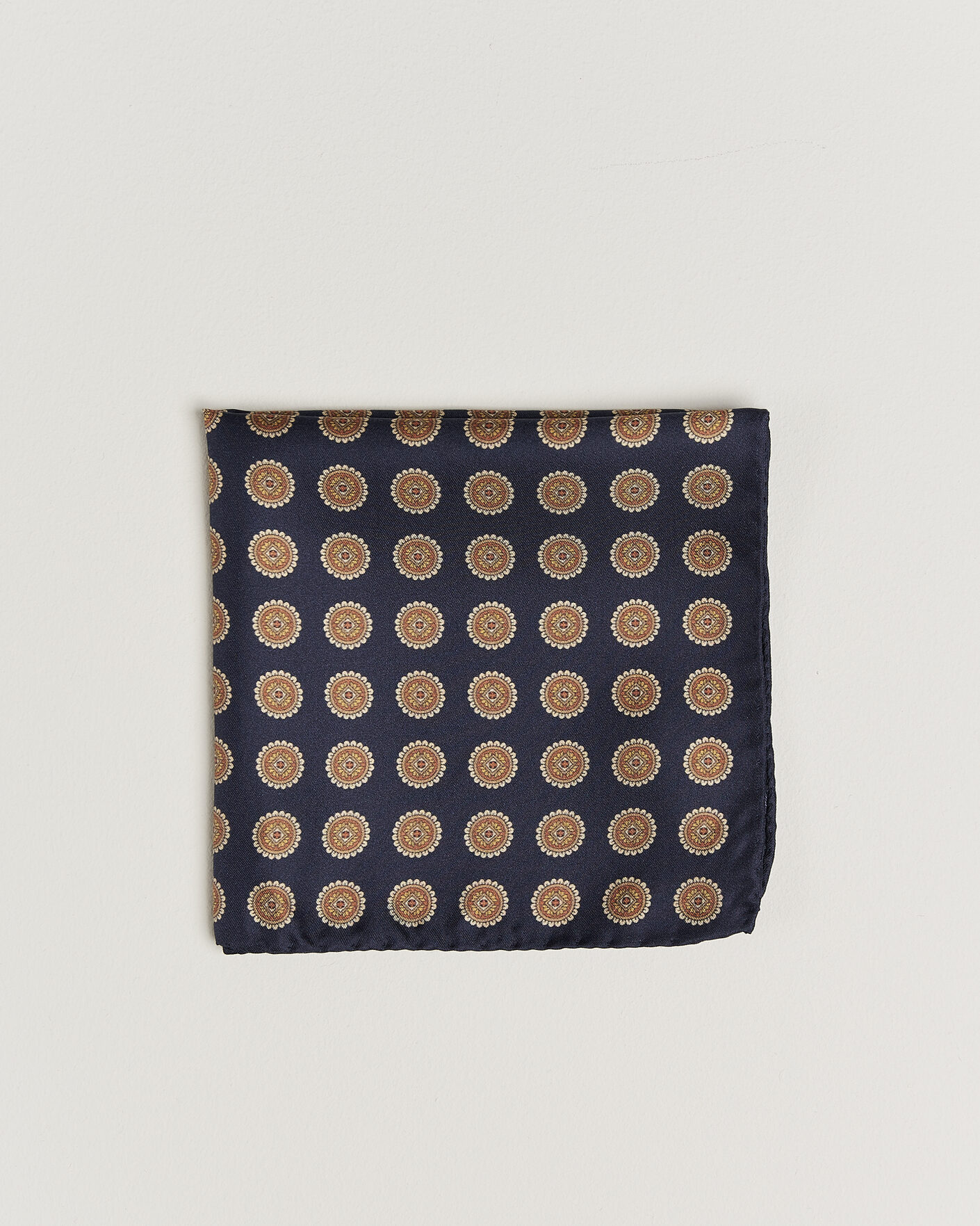 Men | Pocket Squares | Amanda Christensen | Silk Twill Medallion Pocket Square Navy