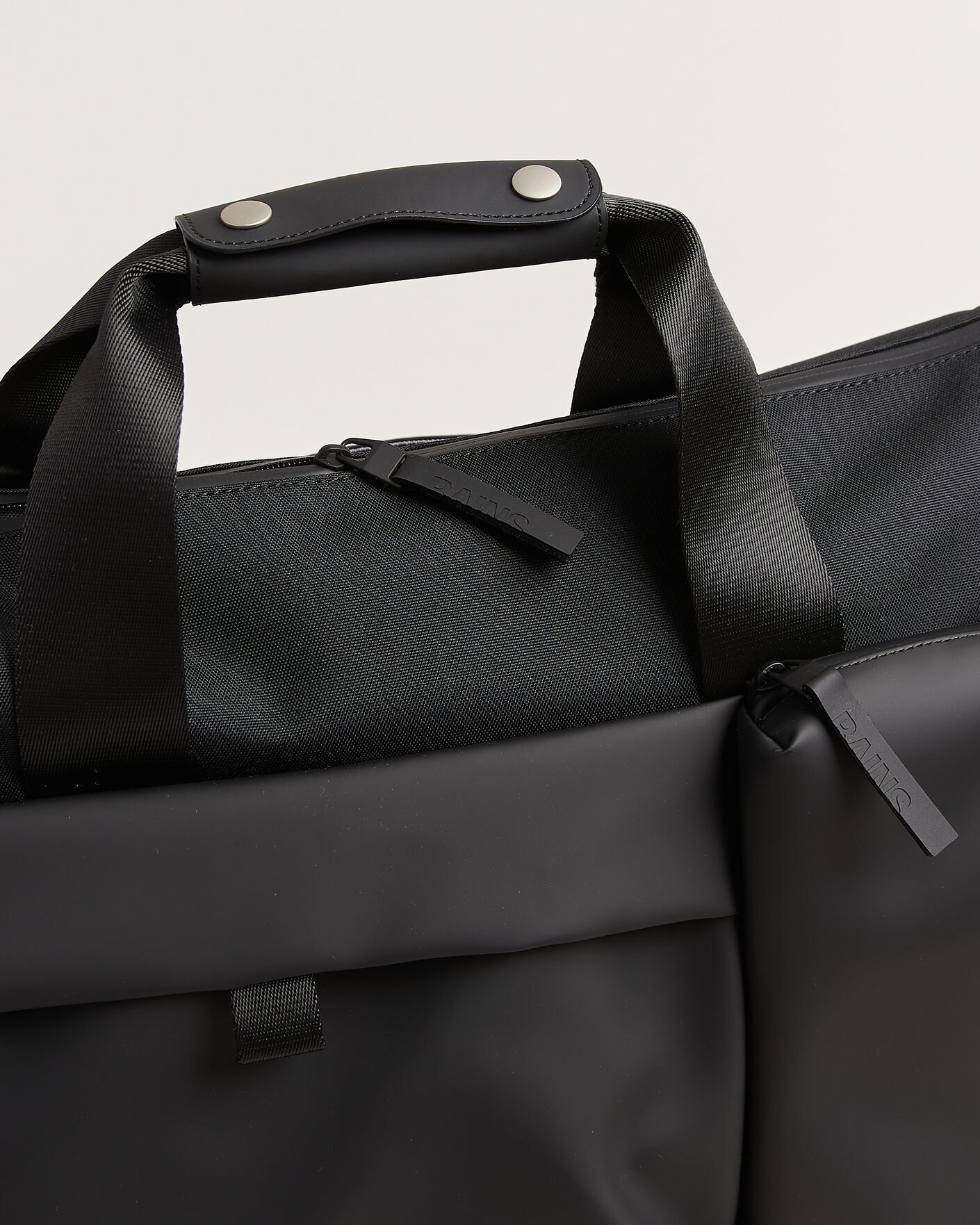 Men | Bags | RAINS | Otaru Weekendbag Black