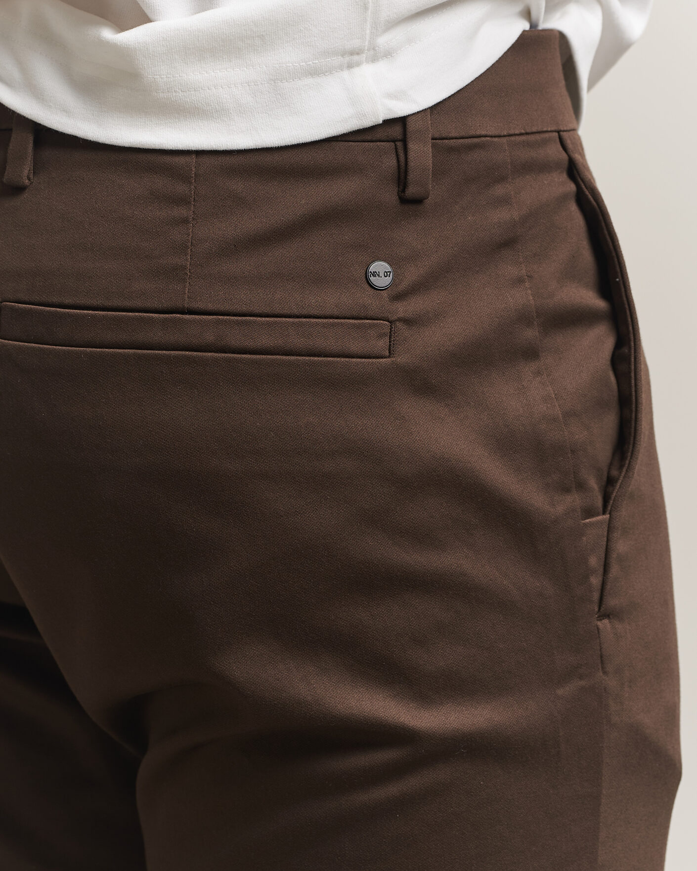 Men | Trousers | NN07 | Theo Regular Fit Chinos Earthwood