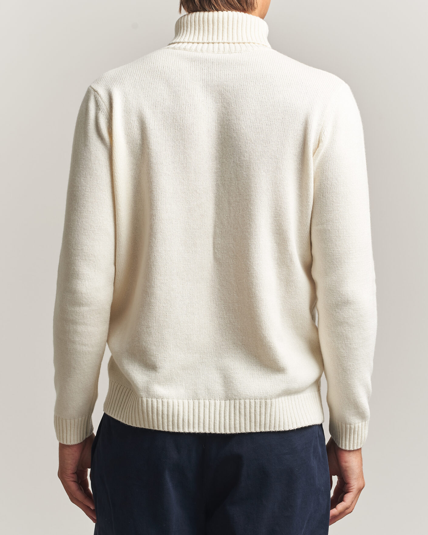 Men | Sweaters & Knitwear | Oscar Jacobson | Seppo Cable Knitted Rollneck White