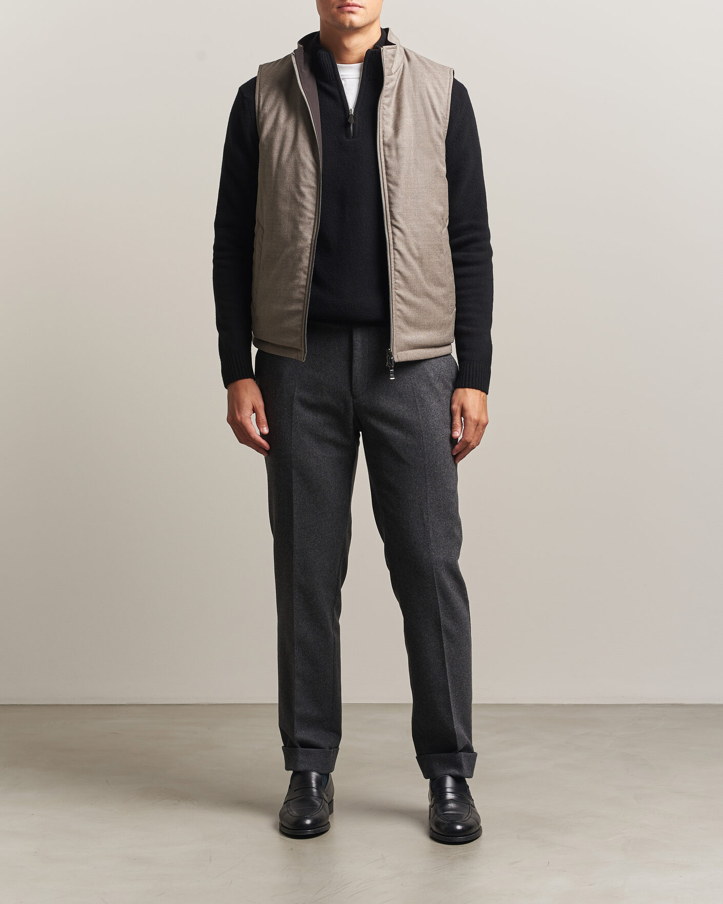 Men | Gilets | Oscar Jacobson | Nylon/Wool Reversible Vest Taupe
