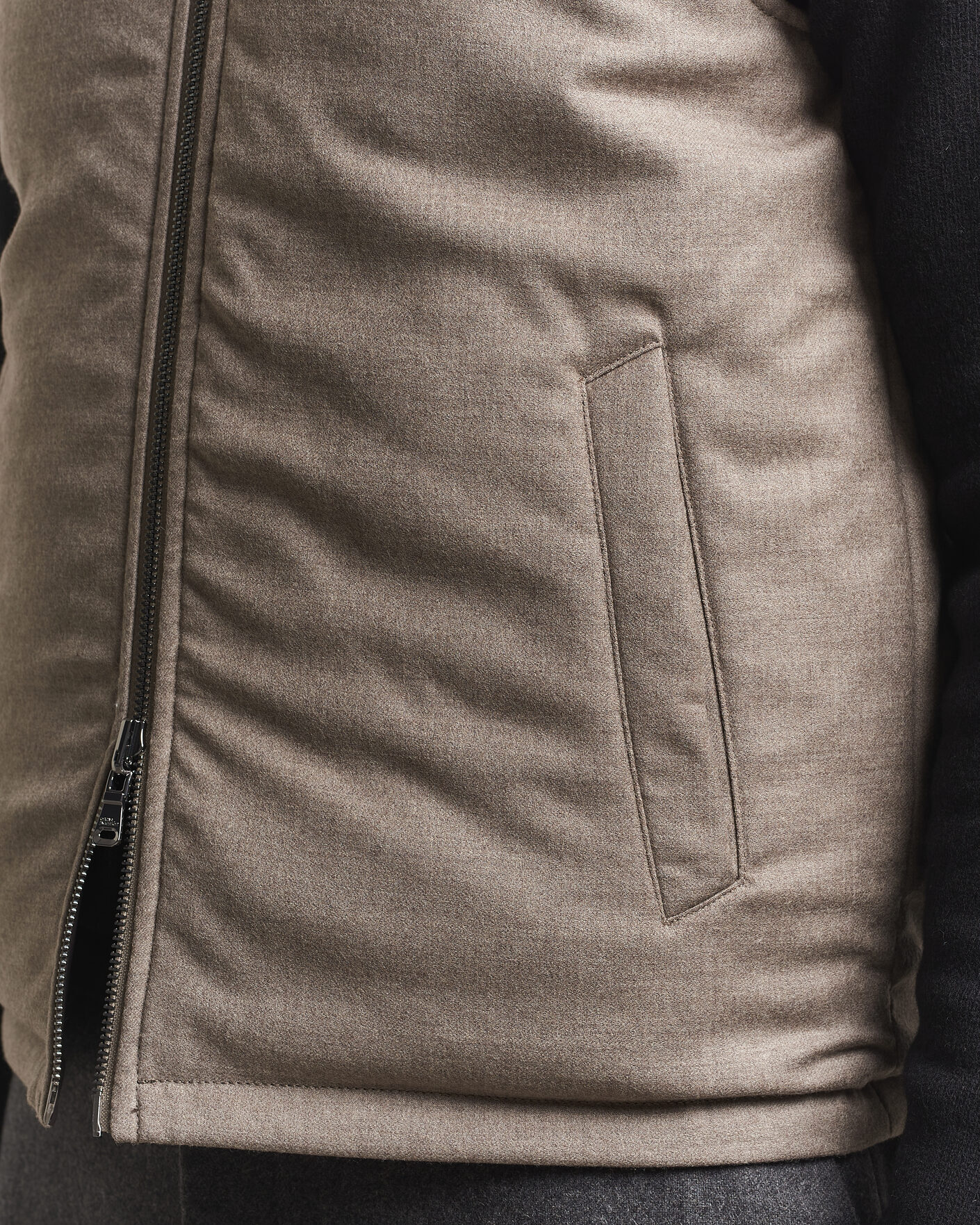 Men | Gilets | Oscar Jacobson | Nylon/Wool Reversible Vest Taupe