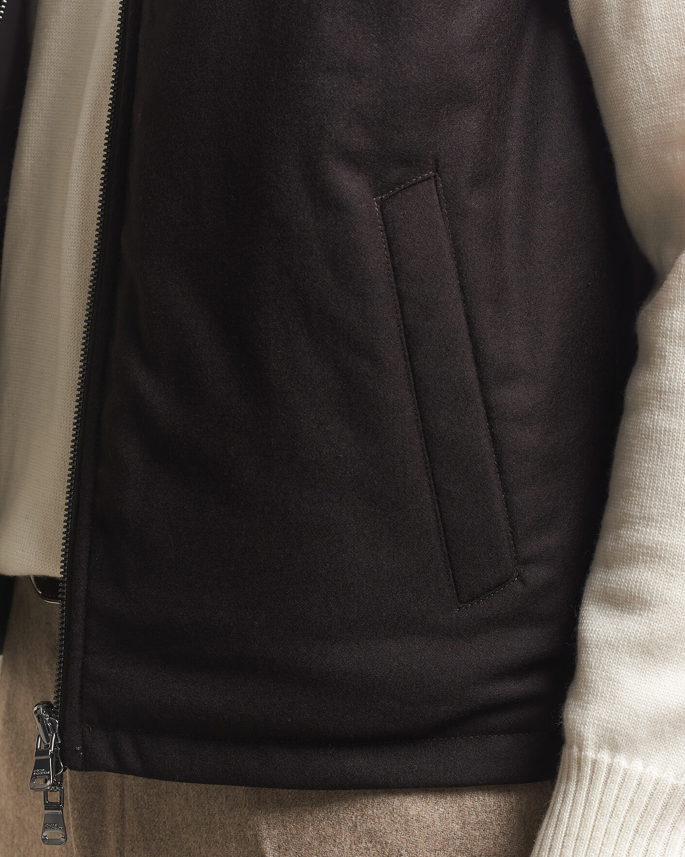 Men | Gilets | Oscar Jacobson | Nylon/Wool Reversible Vest Brown
