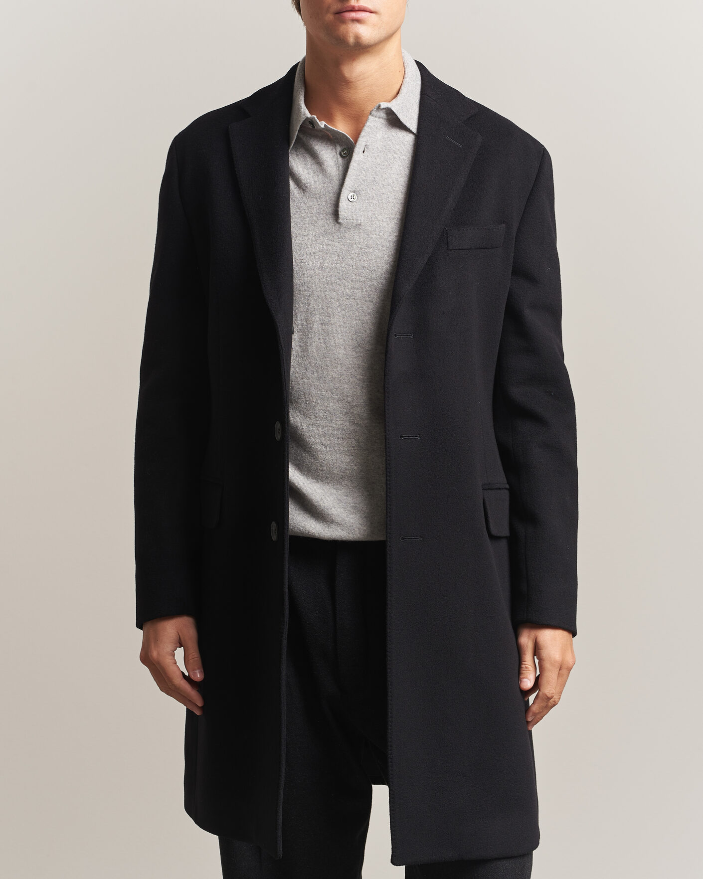 Men | Coats & Jackets | Oscar Jacobson | Sergio Wool Coat Black