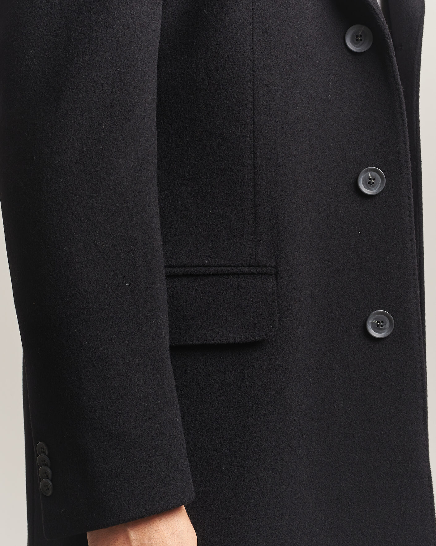 Men | Coats & Jackets | Oscar Jacobson | Sergio Wool Coat Black