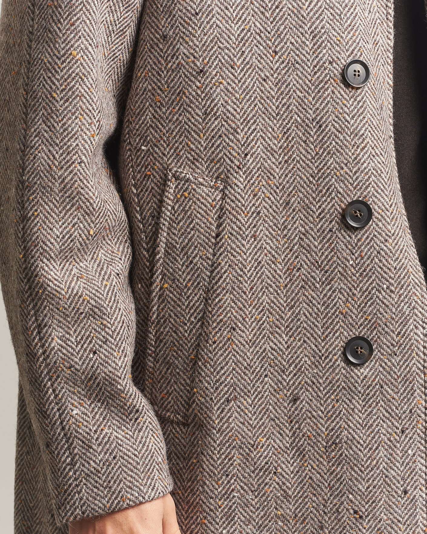 Men | Coats & Jackets | Oscar Jacobson | Raglan Herringbone Wool Coat Beige