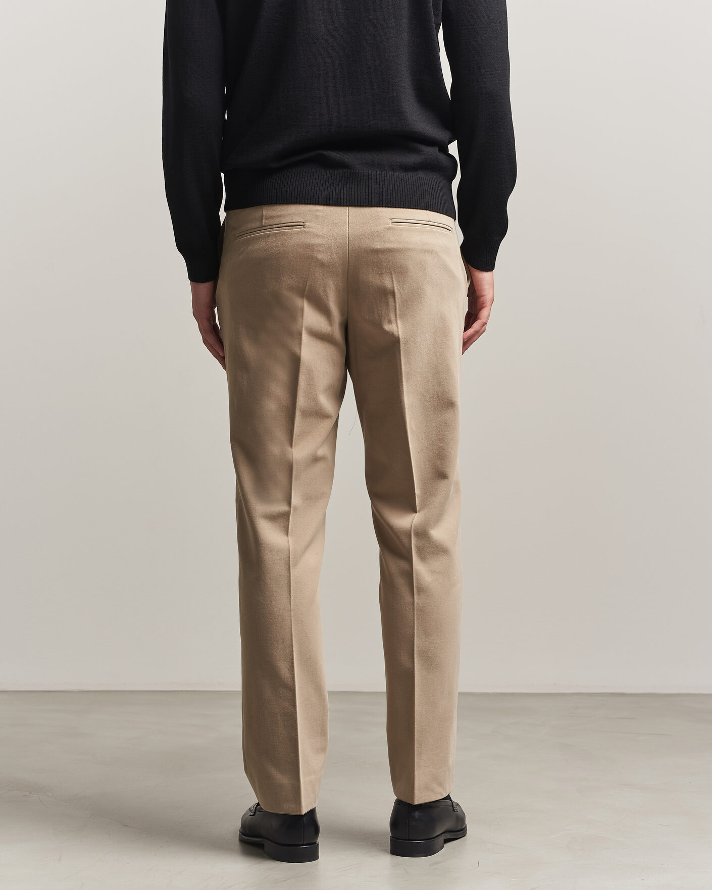 Men | Trousers | Oscar Jacobson | Dandy Brushed Cotton Trousers Beige