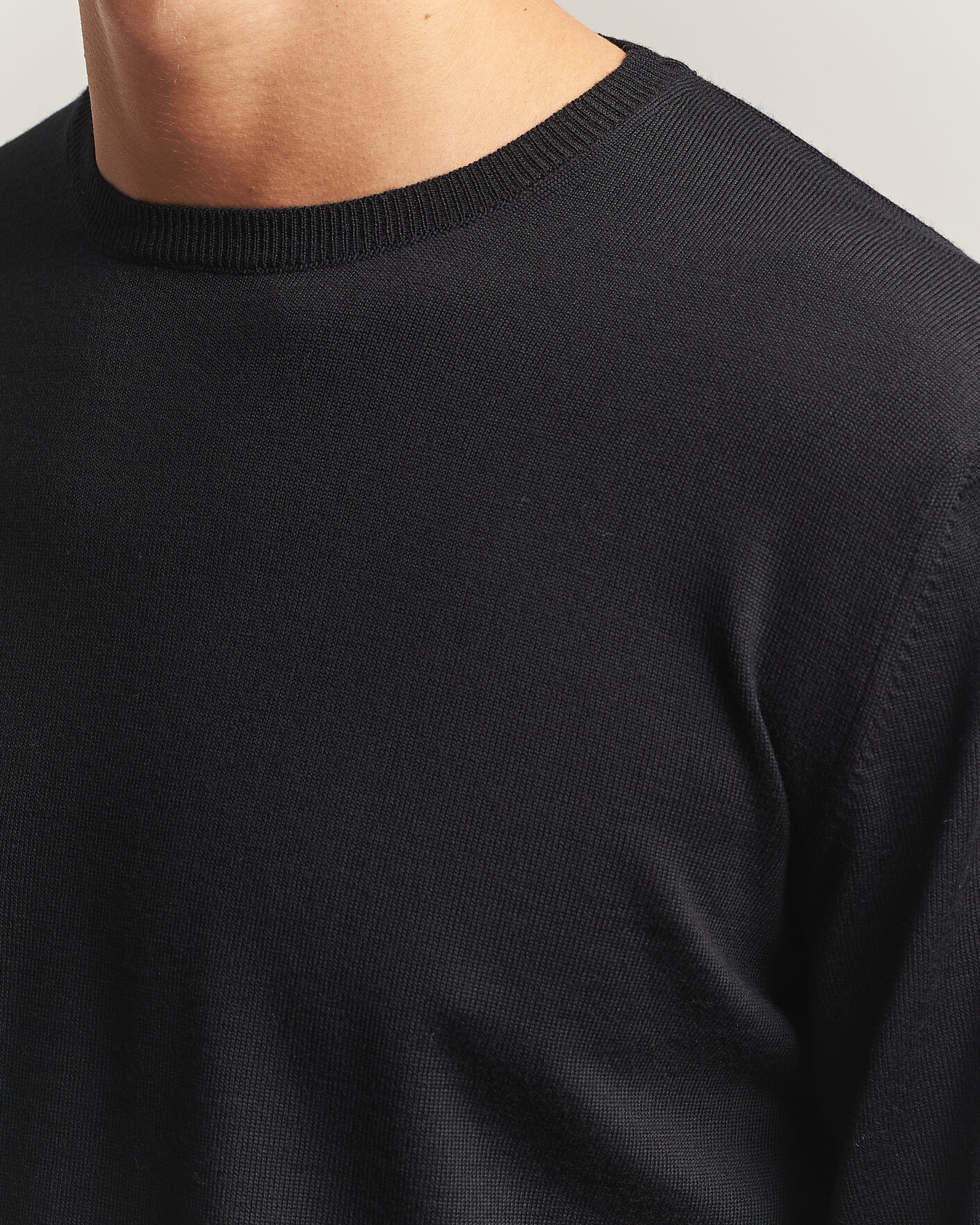 Men | Sweaters & Knitwear | Stenströms | Merino Patch Crew Neck Black
