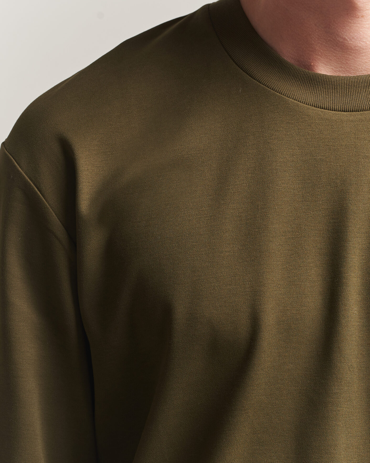 Men | T-Shirts | Sunspel | Heavy Weight Supima Cotton Long Sleeve T-Shirt Green