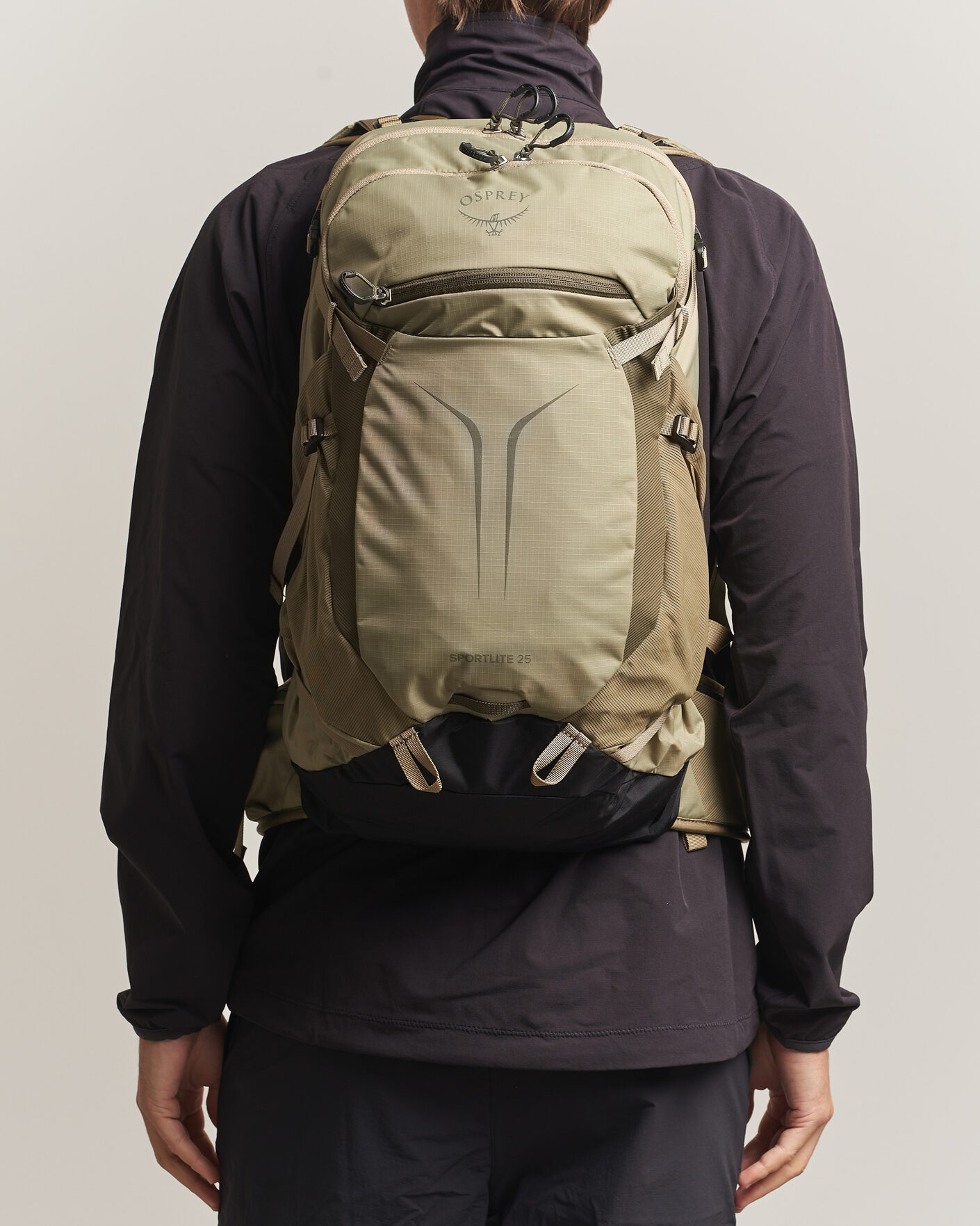 Osprey Sportlite 25 Olive Tan at CareOfCarl.com