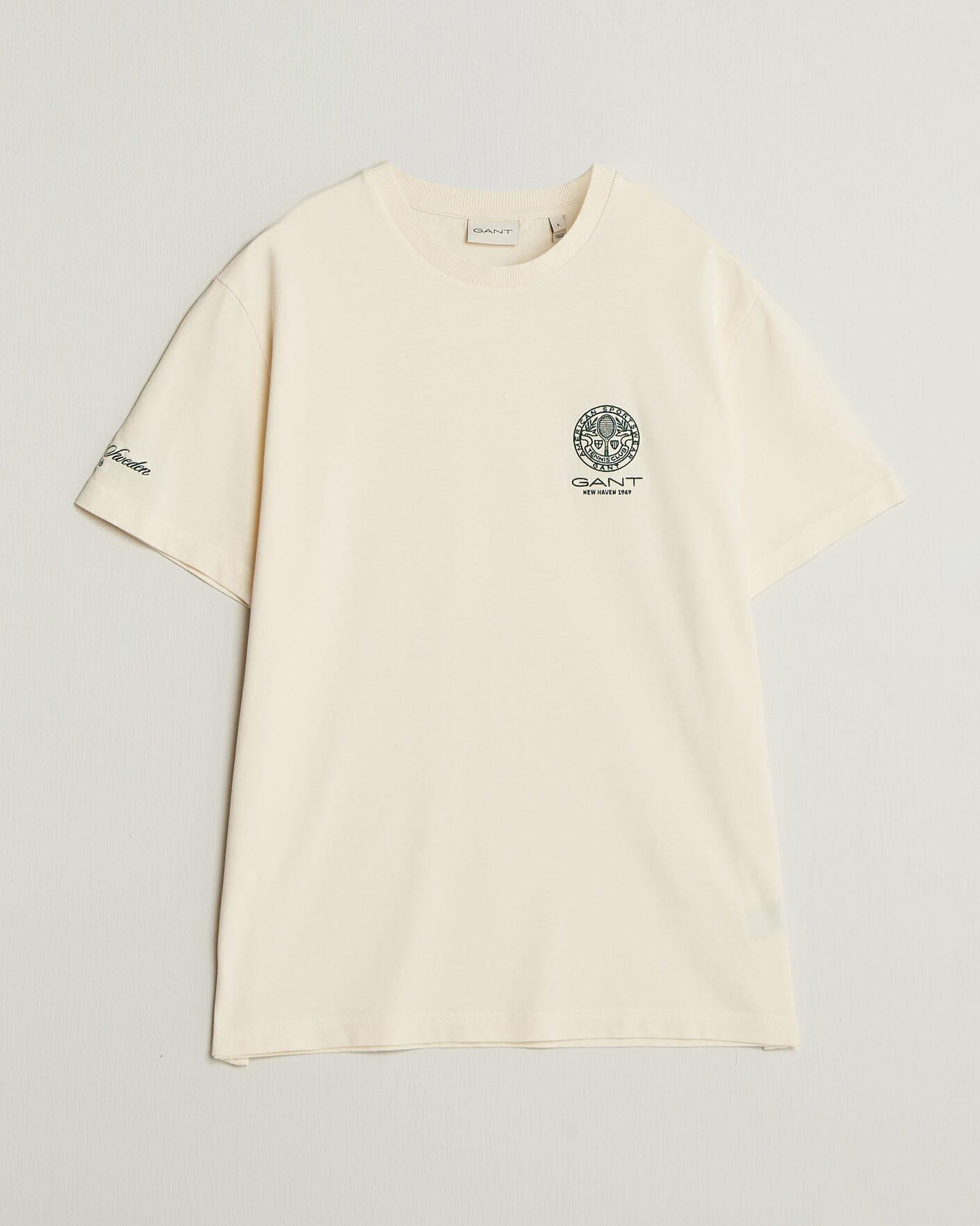 Men | T-Shirts | Gant | Tournament Crew Neck T-Shirt Cream