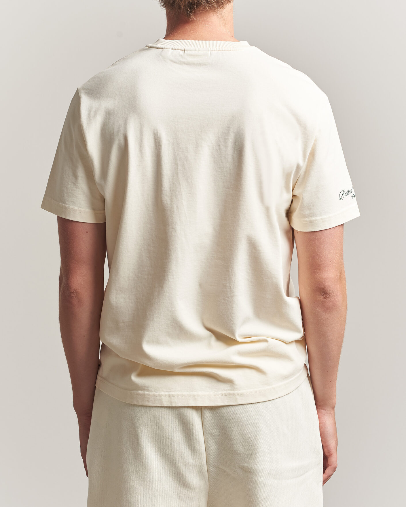 Men | T-Shirts | Gant | Tournament Crew Neck T-Shirt Cream
