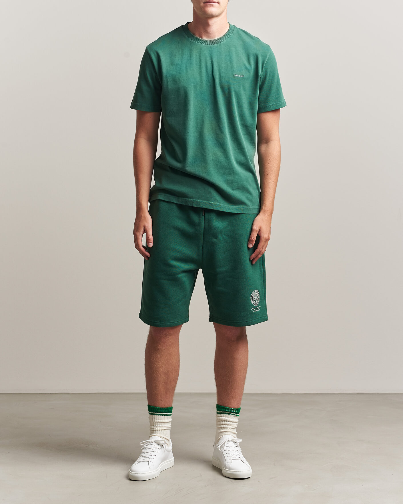 Men | T-Shirts | Gant | Tournament Crew Neck T-Shirt Green
