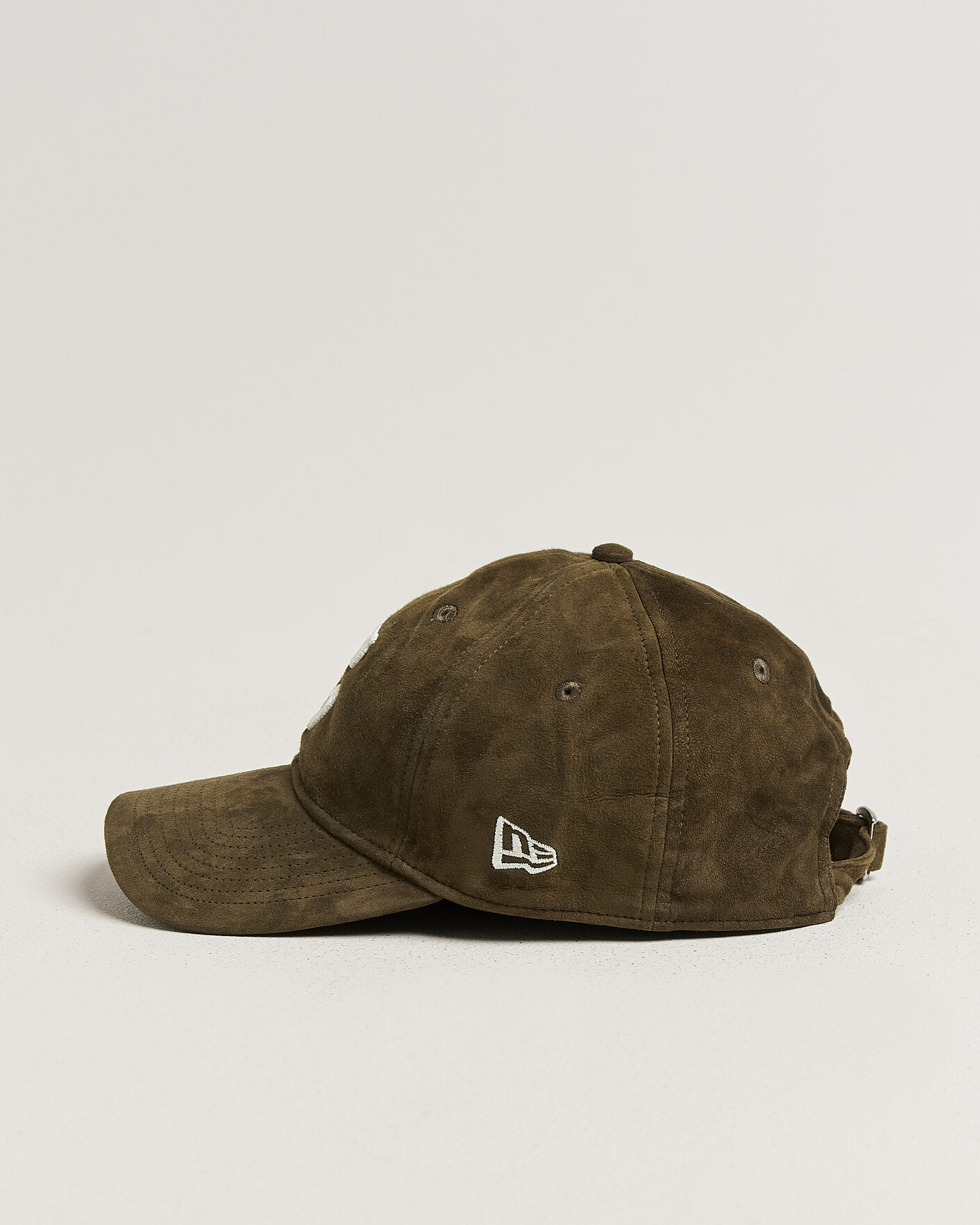 Men | Hats & Caps | New Era | 9Twenty Suede Chicago Cubs Cap Brown
