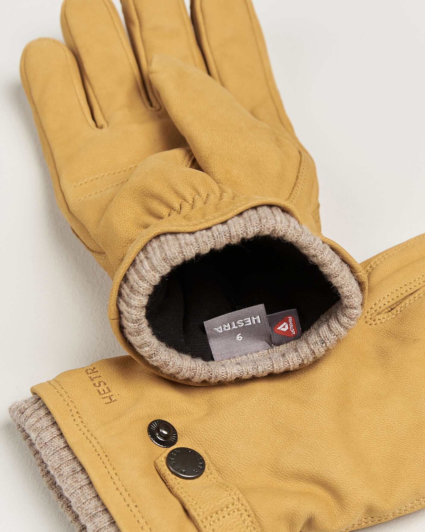 Men | Gloves | Hestra | Bergvik Fleece Liner Buckle Nubuck Glove Tan