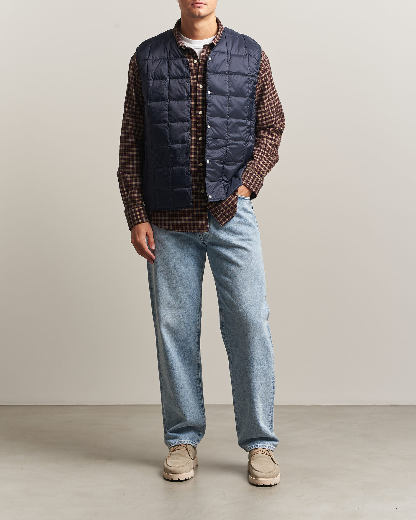 Men | Gilets | TAION | V-Neck Lightweight Down Vest Dark Navy