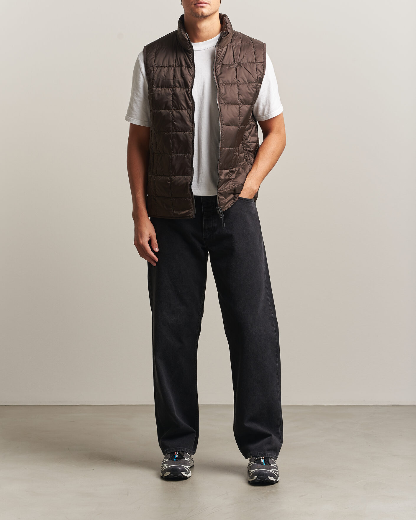 EVCON(エビコン) TAION DOWN VEST TAION High Neck Full Zip Lightweight Down Vest Dark Choco at