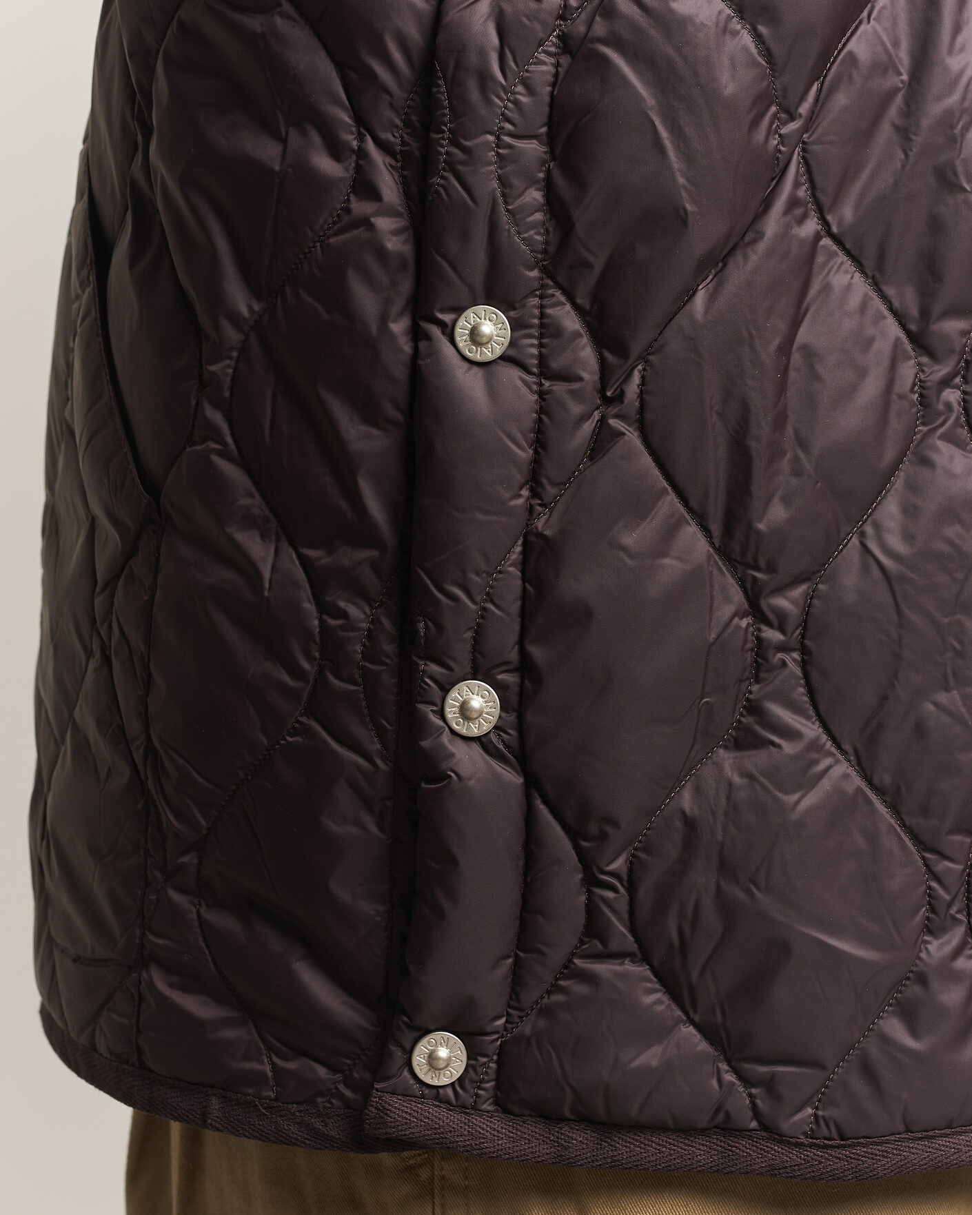 Men | Gilets | TAION | Military Crew Neck Down Vest Dark Choco