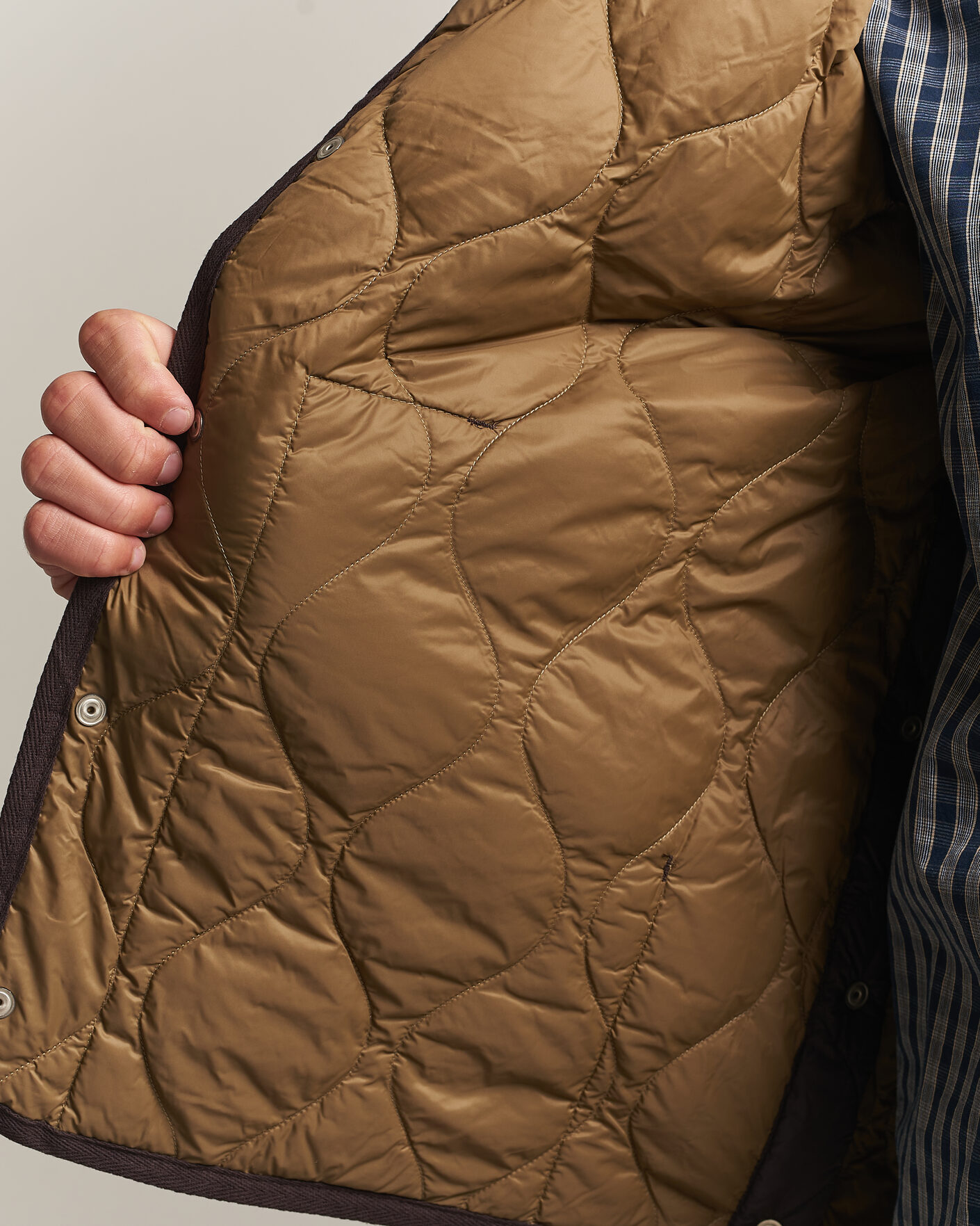 Men | Gilets | TAION | Military Crew Neck Down Vest Dark Choco